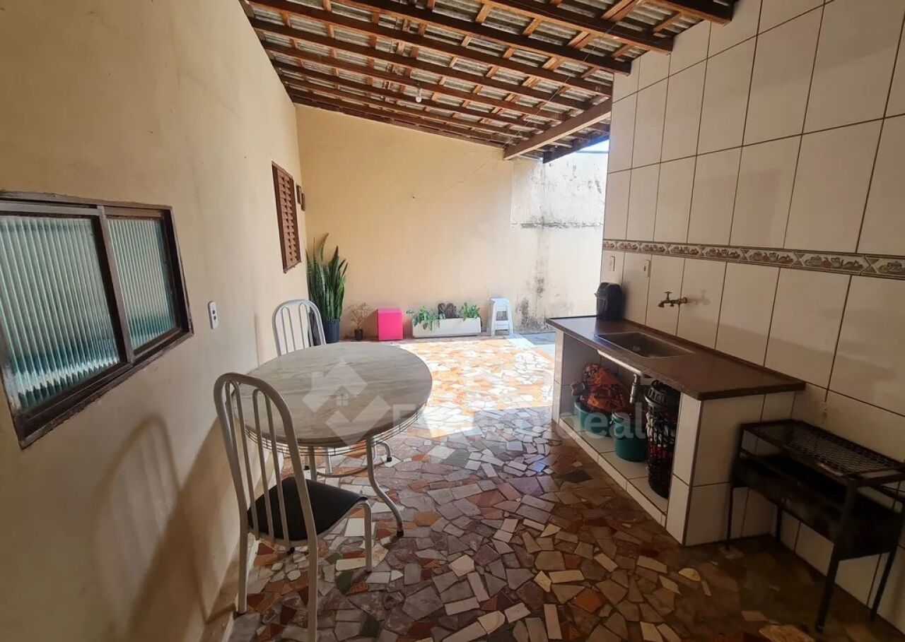 Casa, 4 quartos, 200 m² - Foto 2