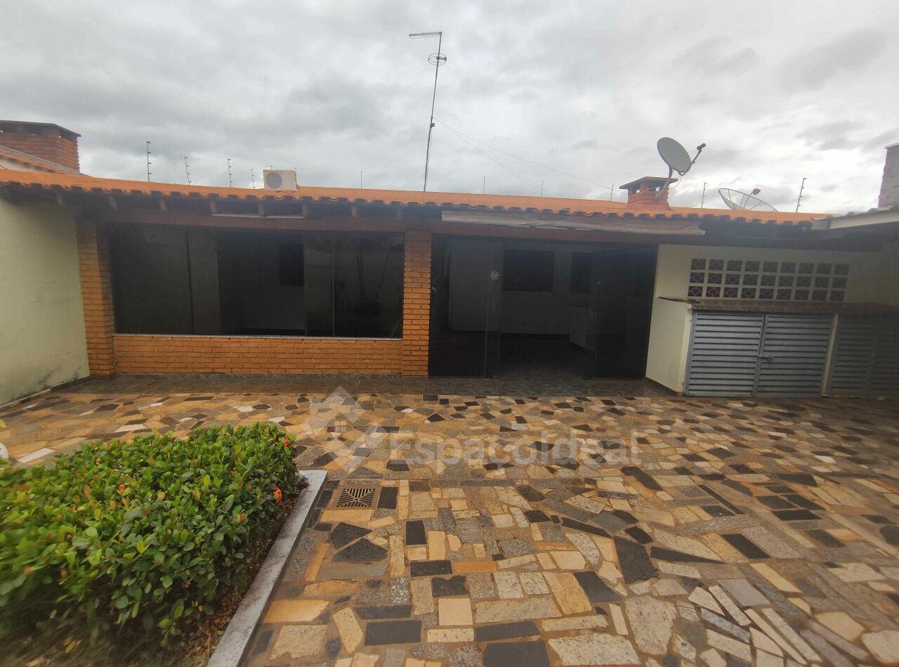 Casa, 2 quartos, 153 m² - Foto 1