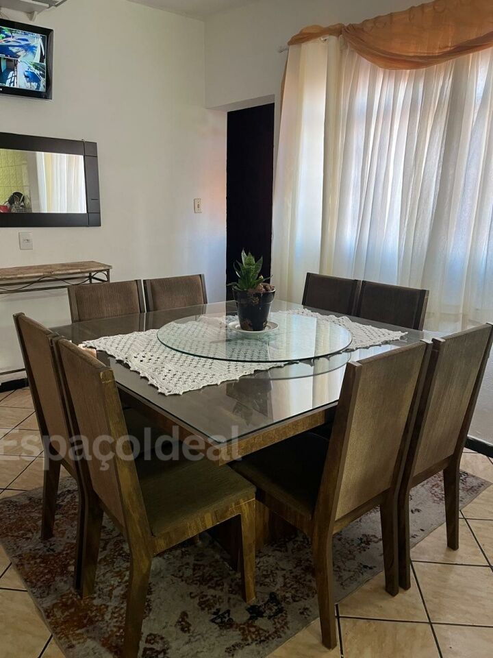 Casa, 3 quartos, 236 m² - Foto 1