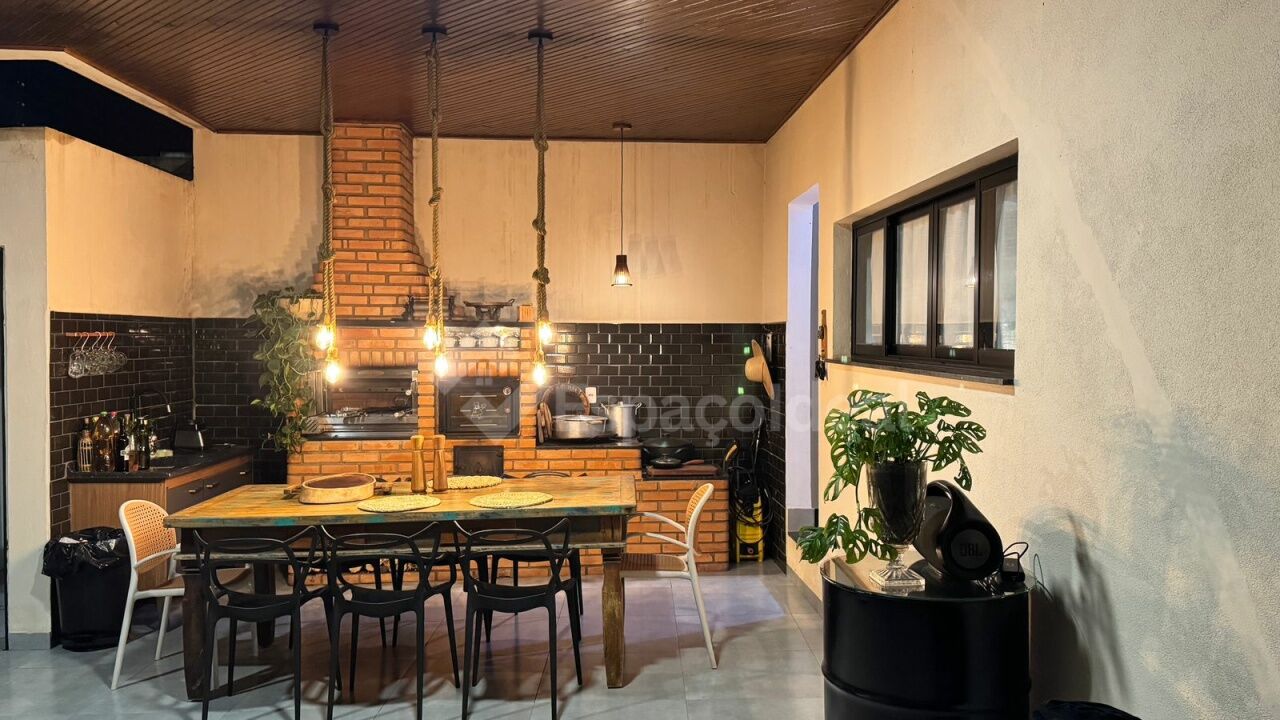 Casa, 3 quartos, 140 m² - Foto 1