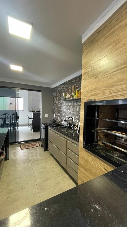 Casa, 3 quartos, 158 m² - Foto 1