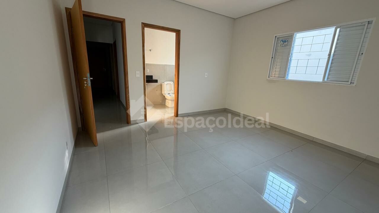 Casa, 3 quartos, 139 m² - Foto 2
