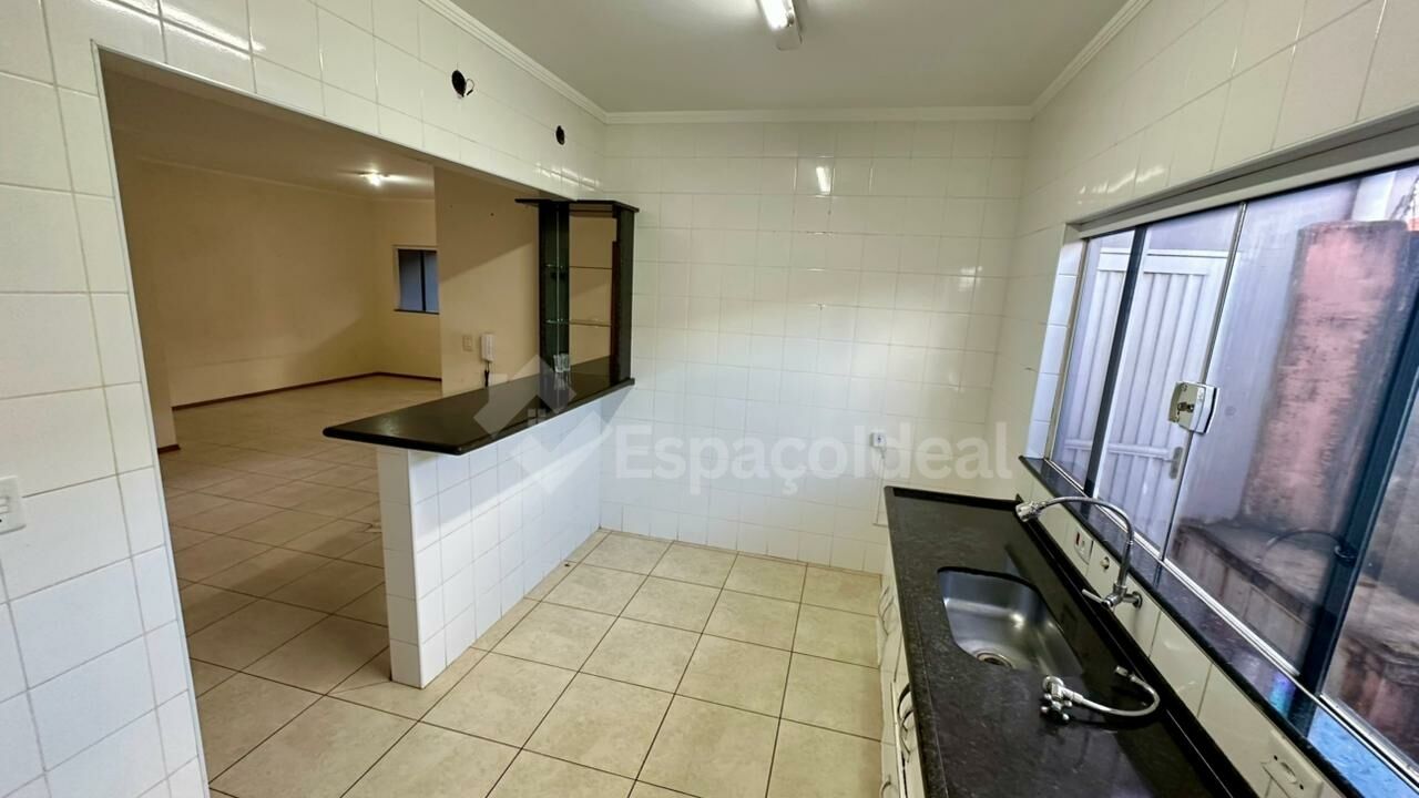 Casa, 3 quartos, 100 m² - Foto 2
