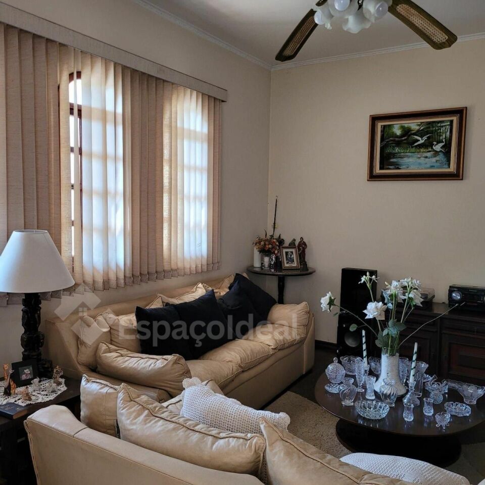 Casa, 3 quartos, 230 m² - Foto 2