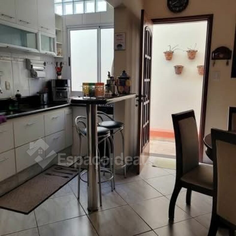 Casa, 3 quartos, 230 m² - Foto 8