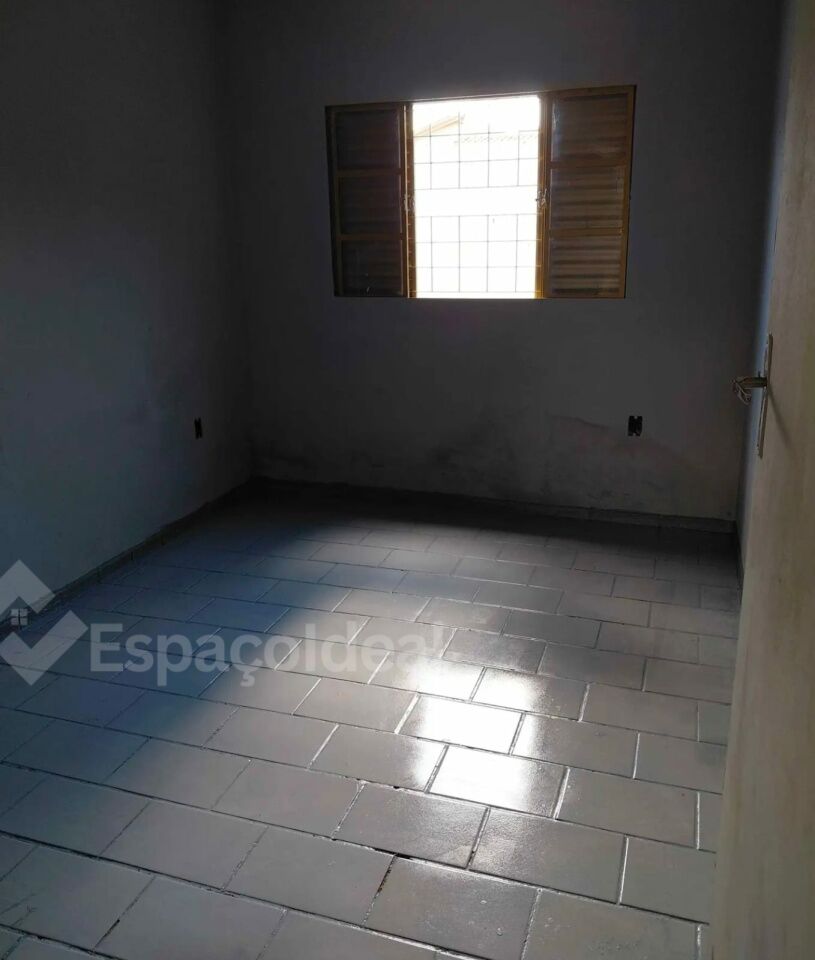 Casa, 2 quartos, 200 m² - Foto 1