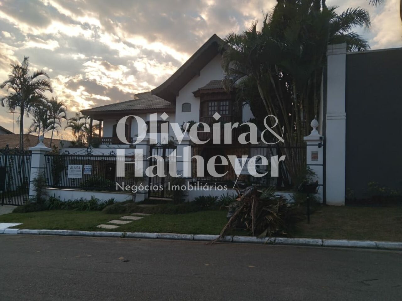 Casa Assobradada para Locação - Interlagos