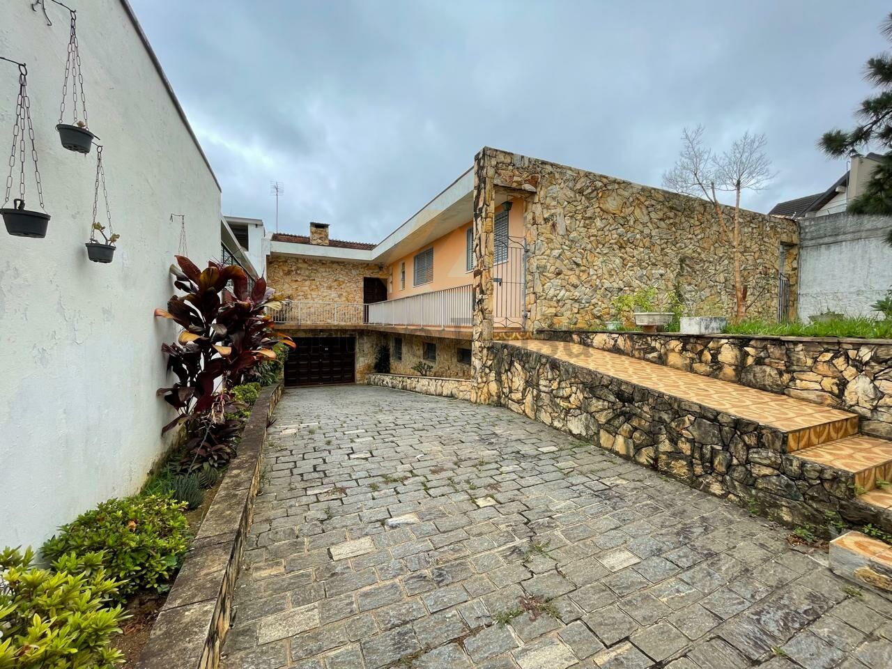 Casa Assobradada para Locação - Interlagos