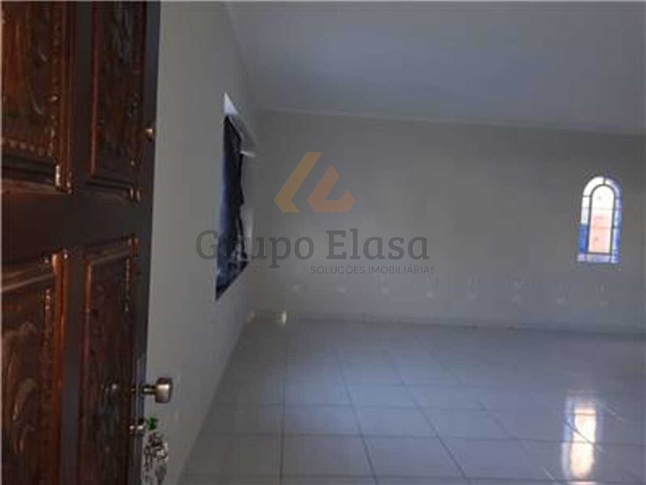 Casa Assobradada para Venda - Jardim Três Marias