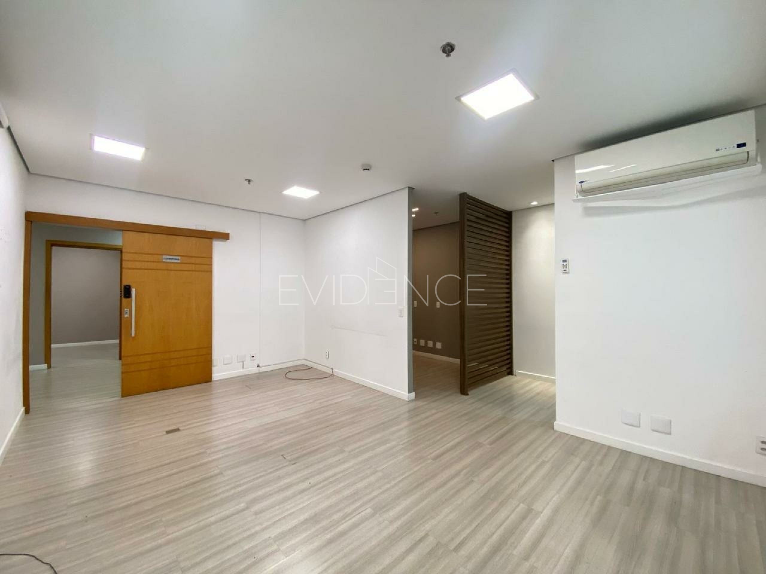 Sala com 67m², 2 vagas no bairro Tatuapé em São Paulo
