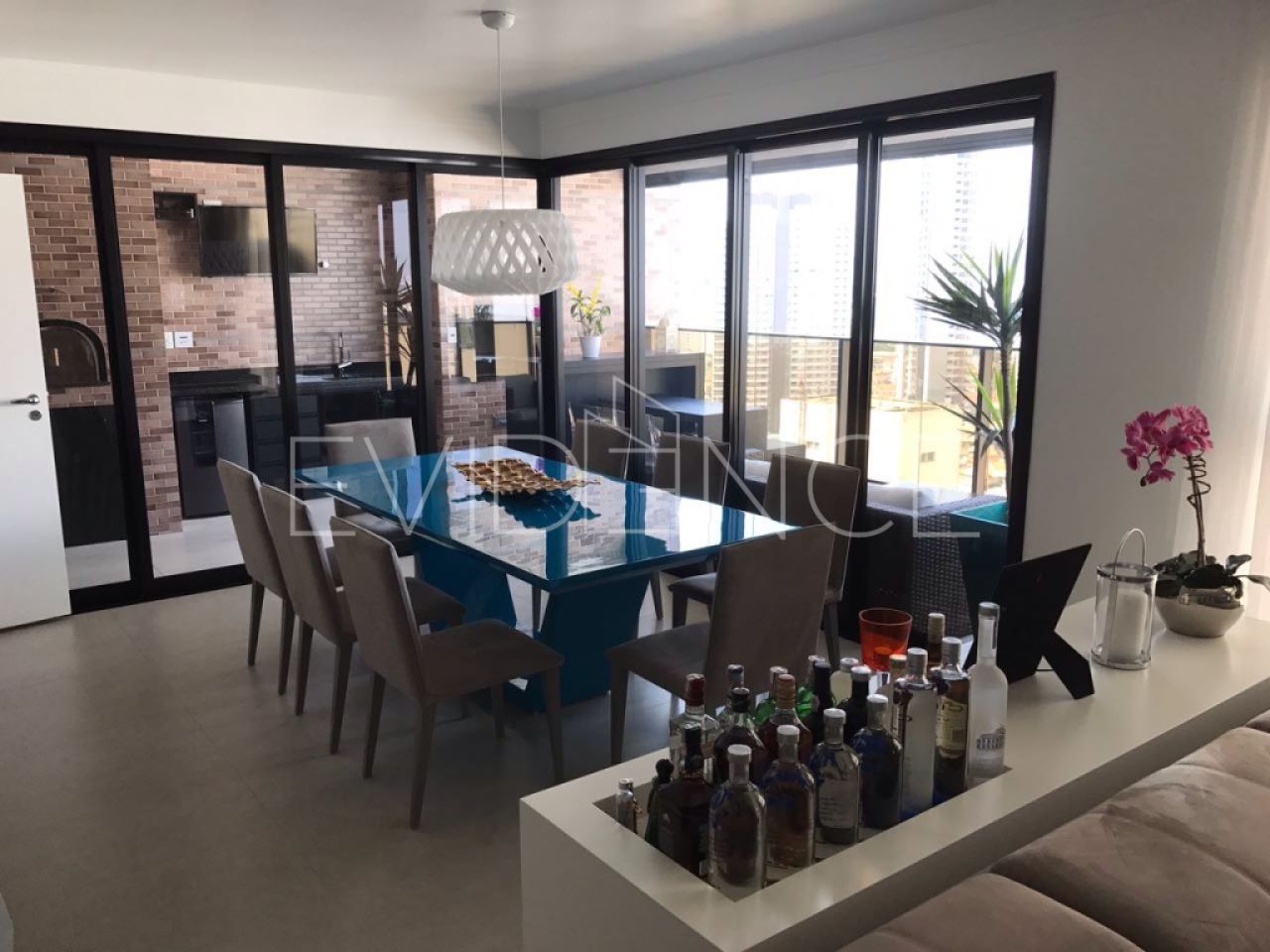 Apartamento com 186m², 3 dormitórios, 3 suítes, 4 vagas no bairro Anália Franco em São Paulo