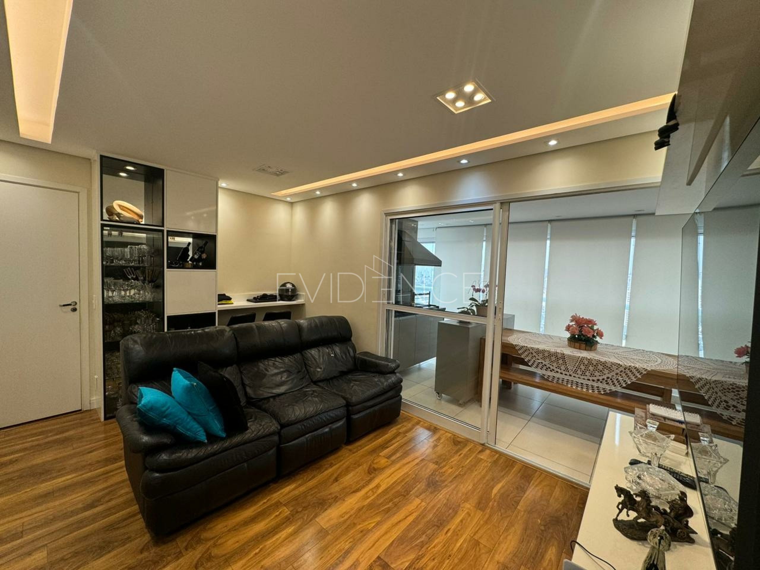 Apartamento com 90m², 3 dormitórios, 1 suíte, 3 vagas no bairro Vila Carrão em São Paulo