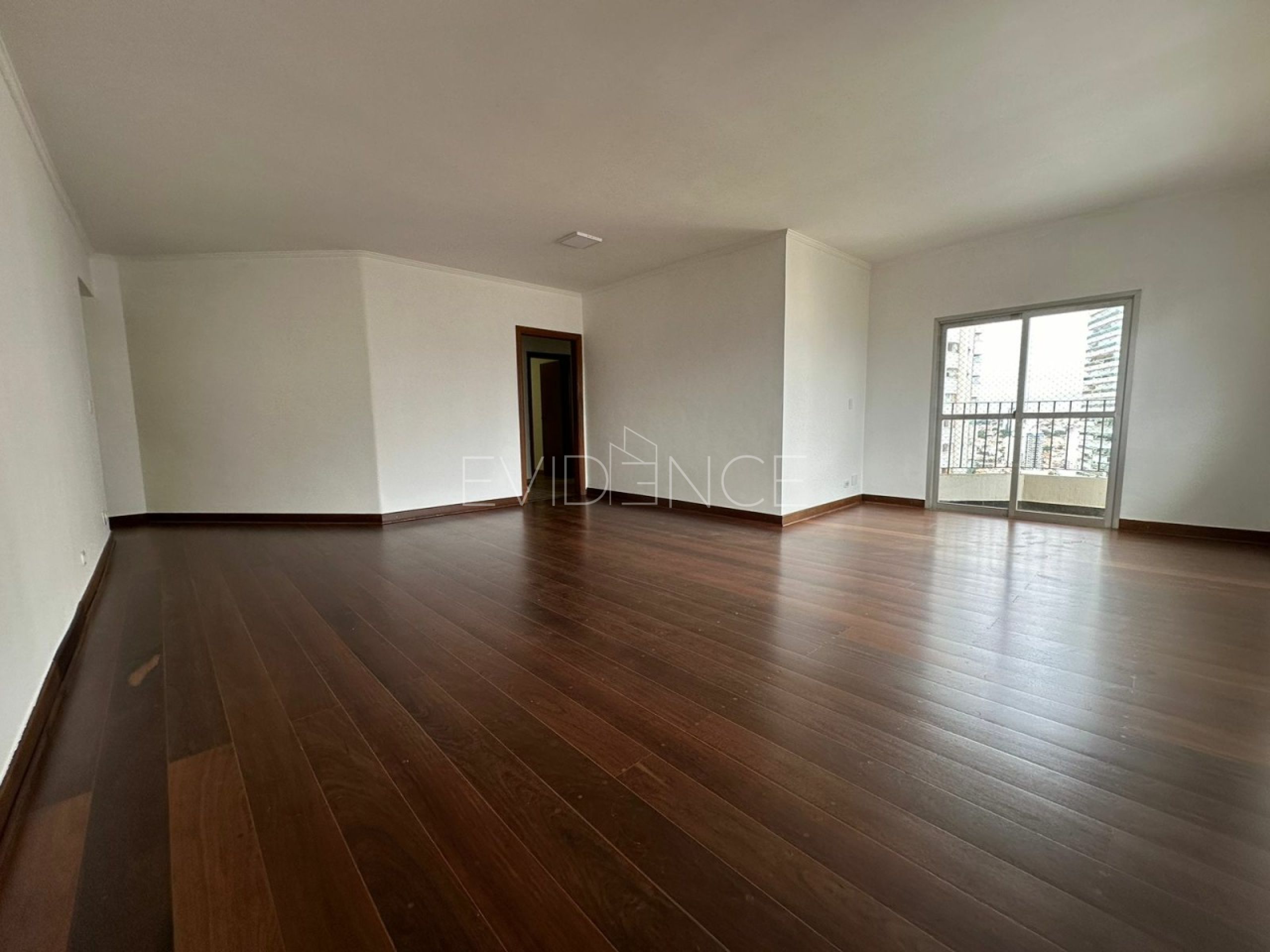Apartamento com 150m², 4 dormitórios, 1 suíte, 3 vagas no bairro Anália Franco em São Paulo