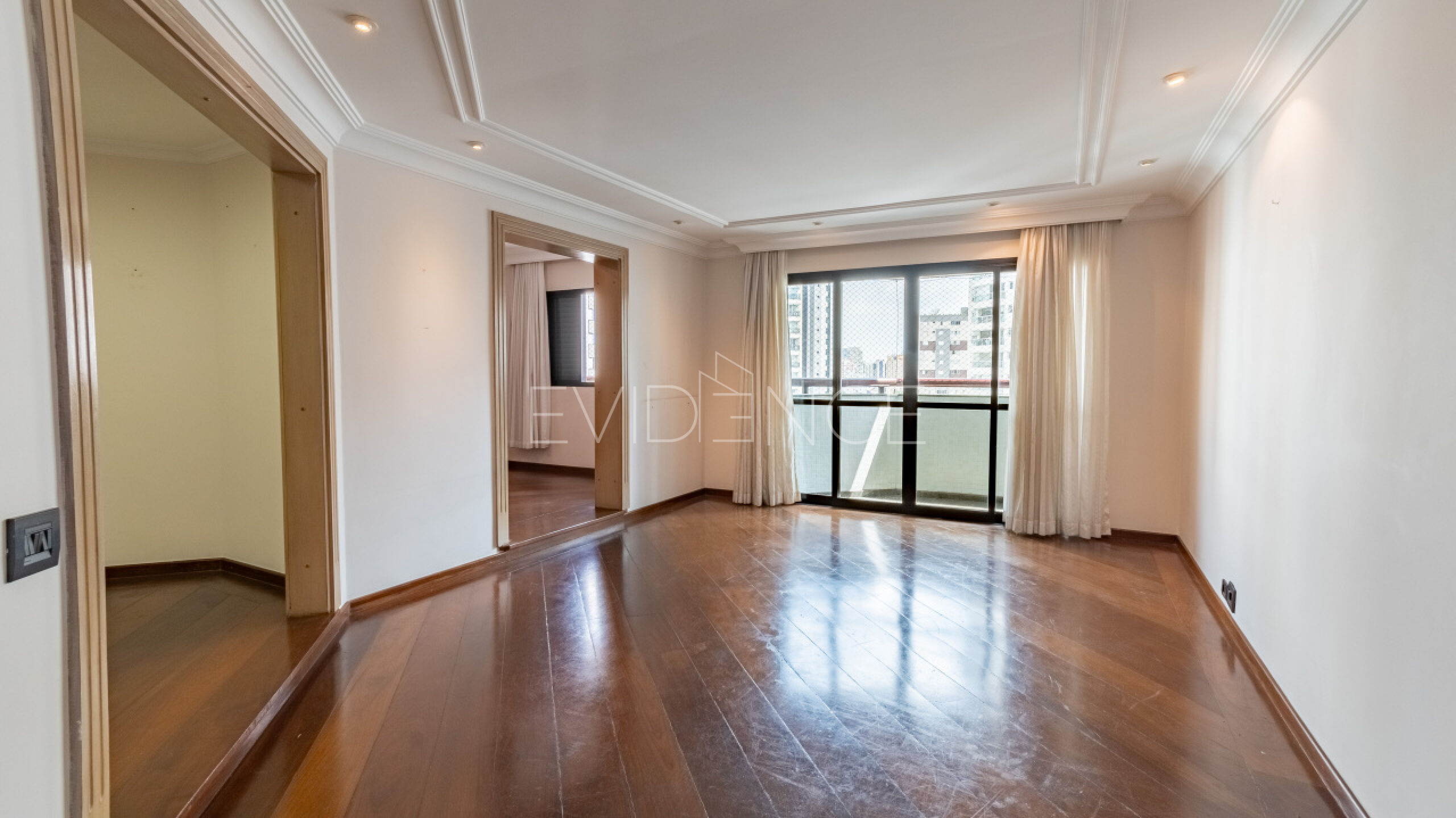 Apartamento com 164m², 3 dormitórios, 3 suítes, 2 vagas no bairro Anália Franco em São Paulo