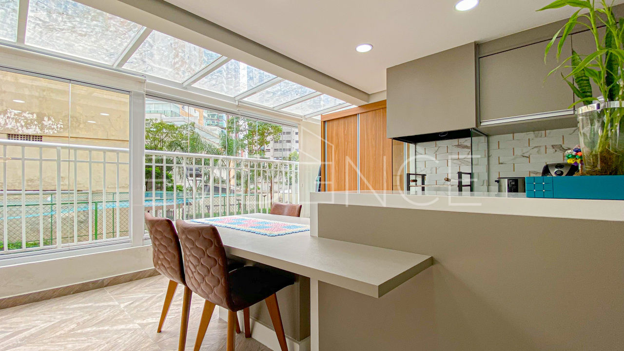 Apartamento com 114m², 3 dormitórios, 2 suítes, 2 vagas no bairro Tatuapé em São Paulo