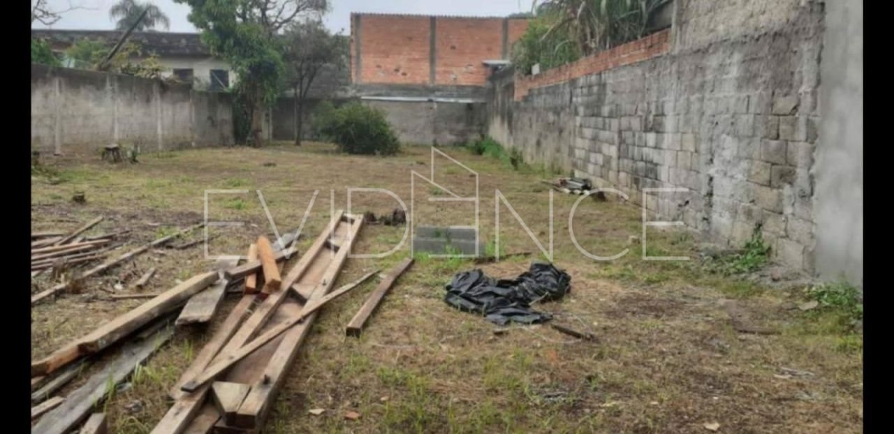 Terreno com 325m² no bairro Parque Industrial em São Paulo