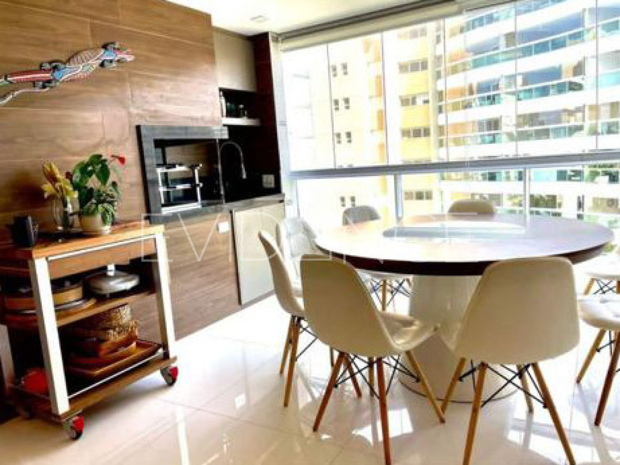 Apartamento com 138m², 3 dormitórios, 3 suítes, 2 vagas no bairro Riviera de São Lourenço em Bertioga