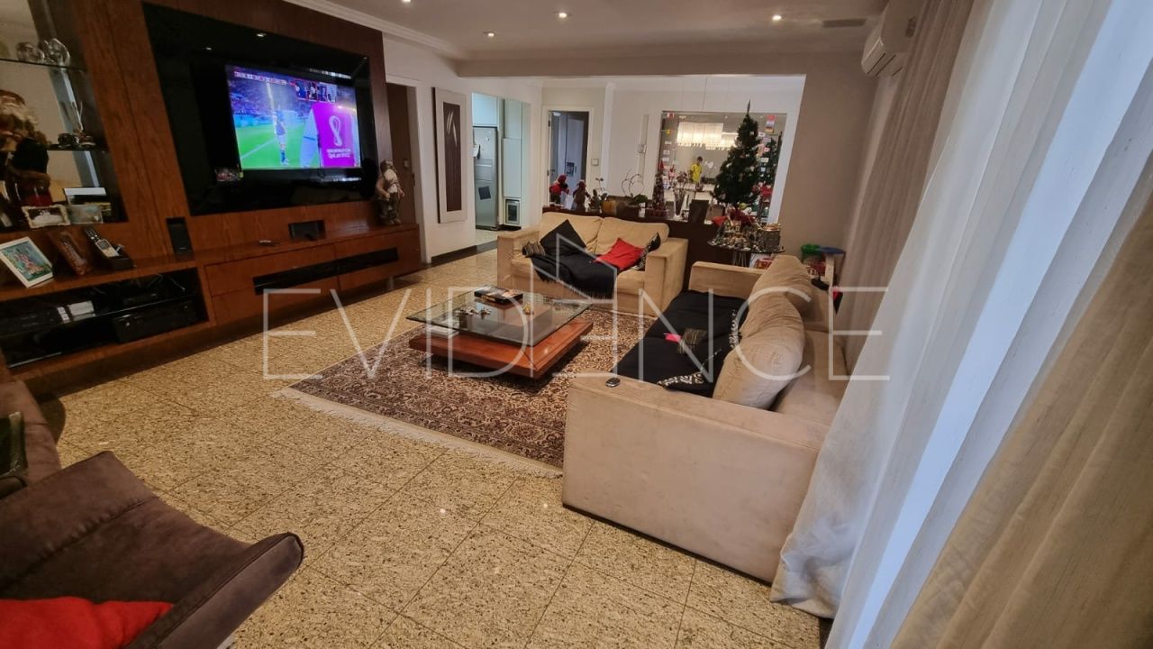 Apartamento com 132m², 2 dormitórios, 1 suíte, 3 vagas no bairro Tatuapé em São Paulo