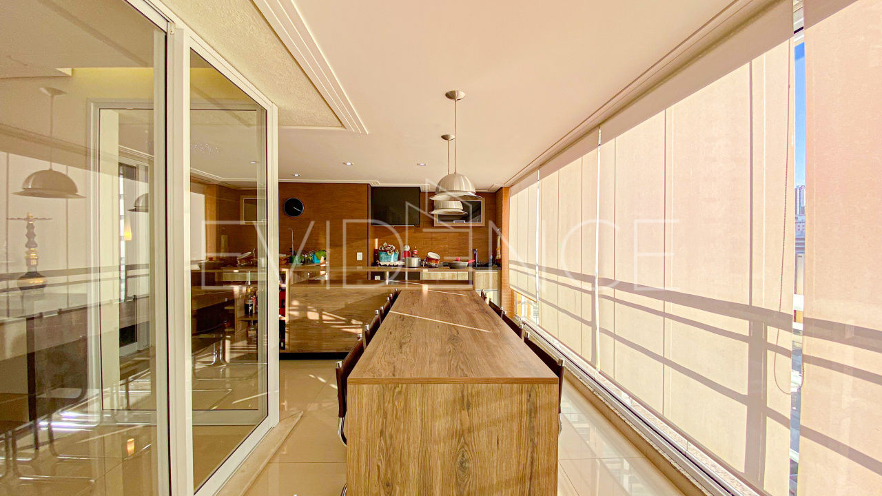 Apartamento com 178m², 3 dormitórios, 3 suítes, 3 vagas no bairro Tatuapé em São Paulo