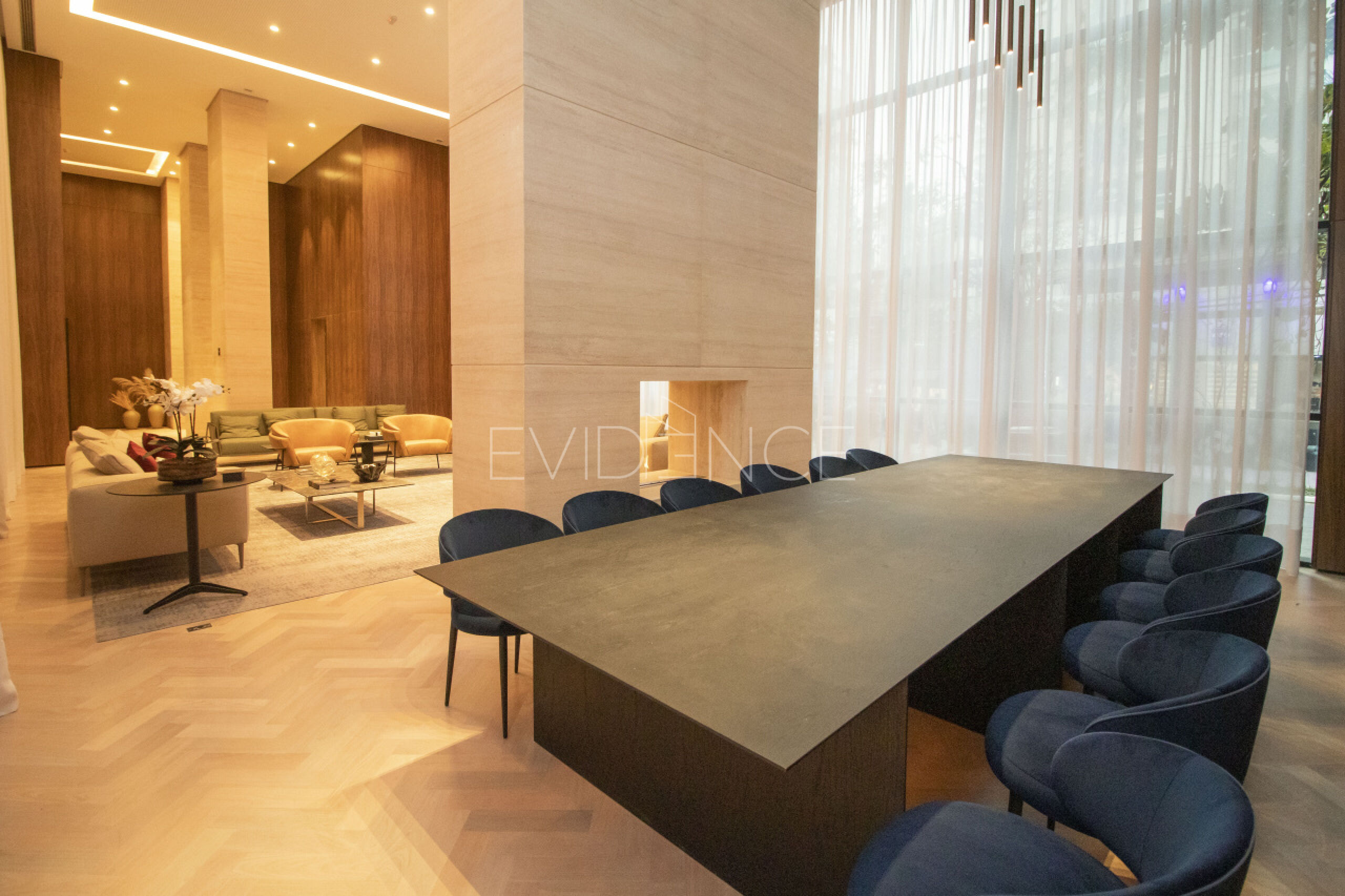 Cobertura com 375m², 4 dormitórios, 4 suítes, 5 vagas no bairro Moema em São Paulo
