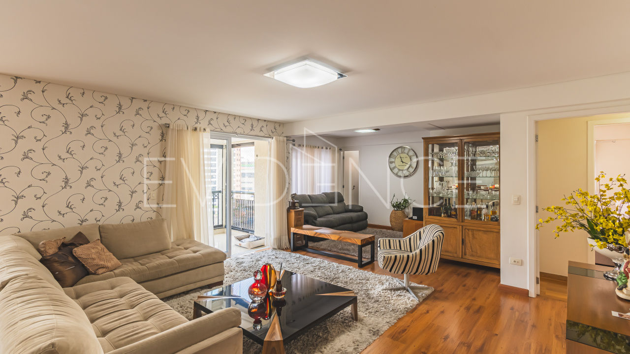 Apartamento com 169m², 3 dormitórios, 3 suítes, 4 vagas no bairro Santana em São Paulo