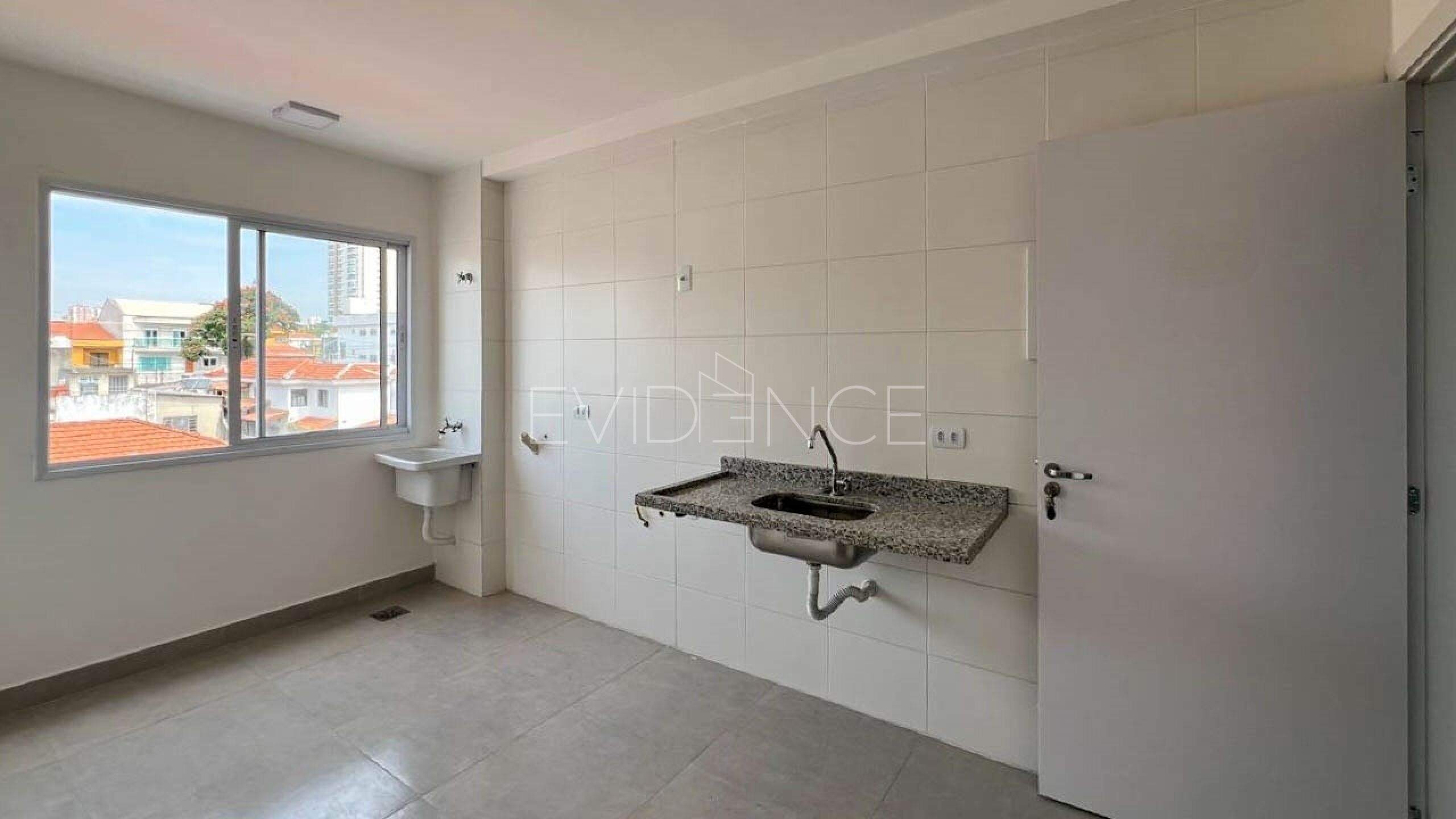 Apartamento com 38m², 2 dormitórios no bairro Vila Carrão em São Paulo