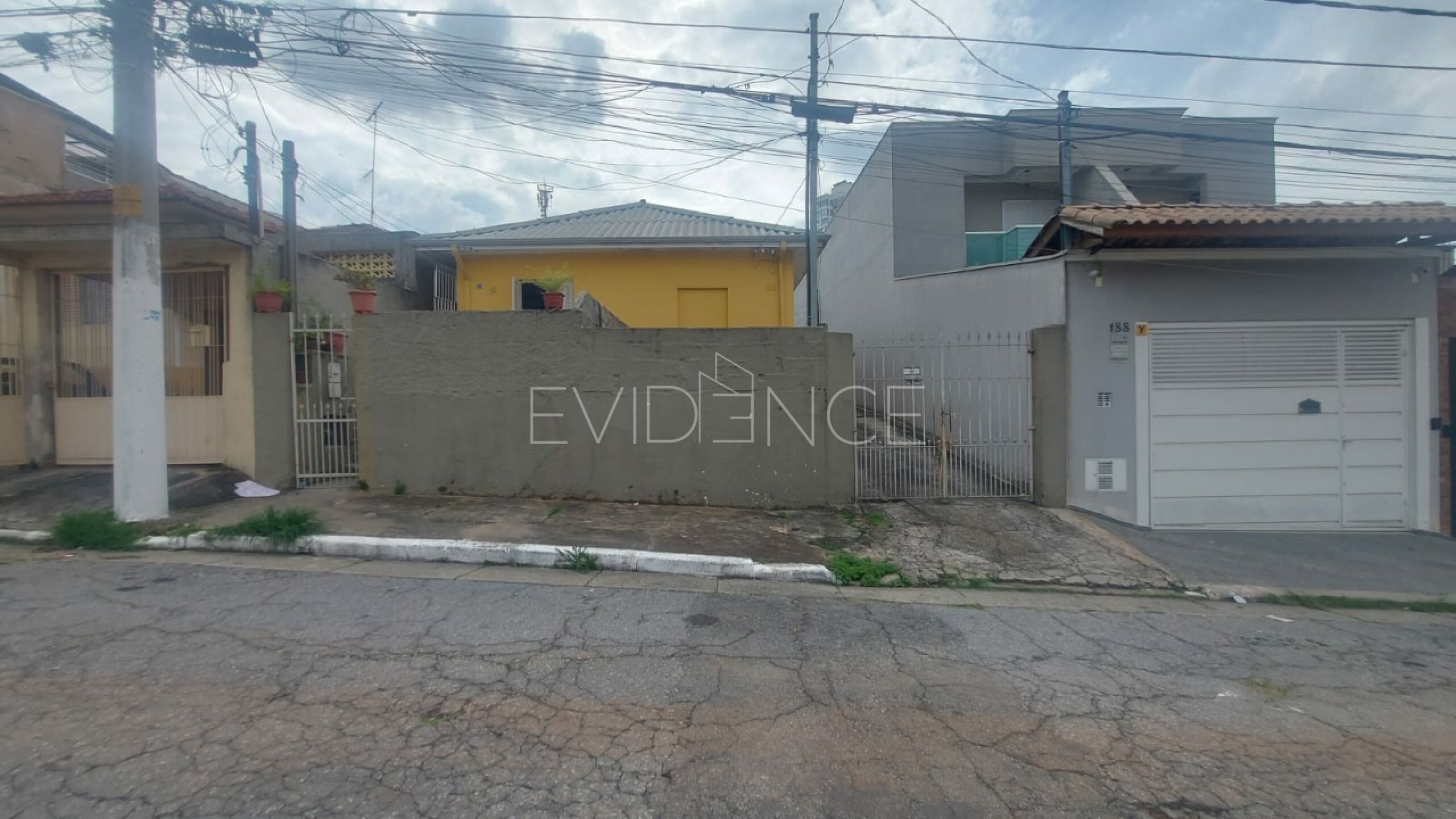 Casa Térrea com 150m², 3 dormitórios, 5 vagas no bairro Vila Carrão em São Paulo