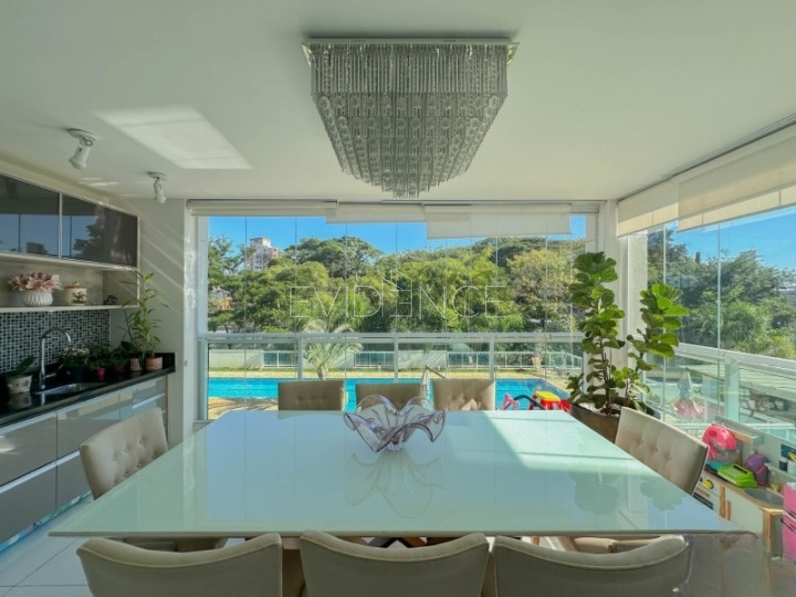 Apartamento com 109m², 3 dormitórios, 1 suíte, 2 vagas no bairro Anália Franco em São Paulo