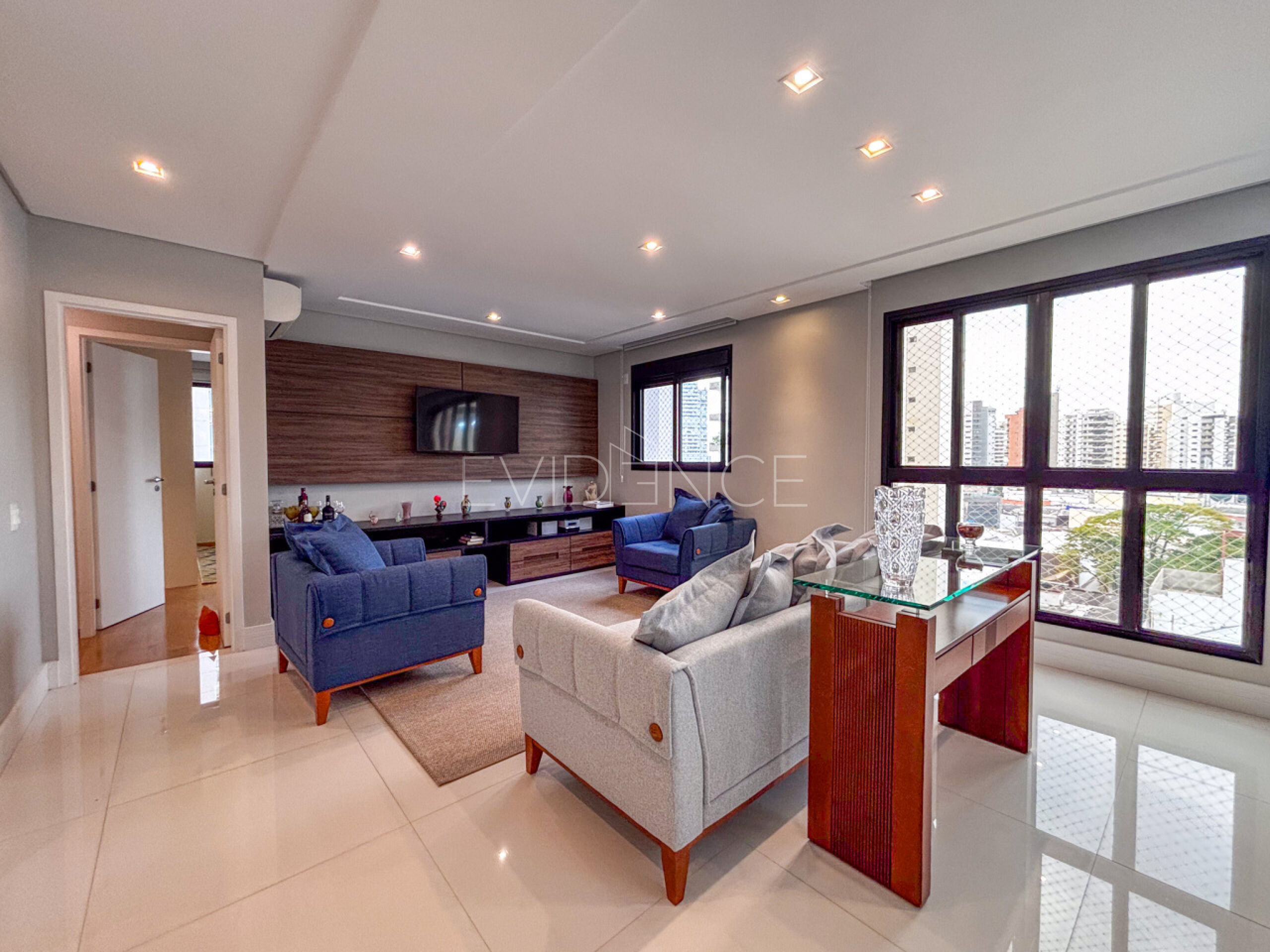 Apartamento com 186m², 3 dormitórios, 3 suítes, 4 vagas no bairro Anália Franco em São Paulo