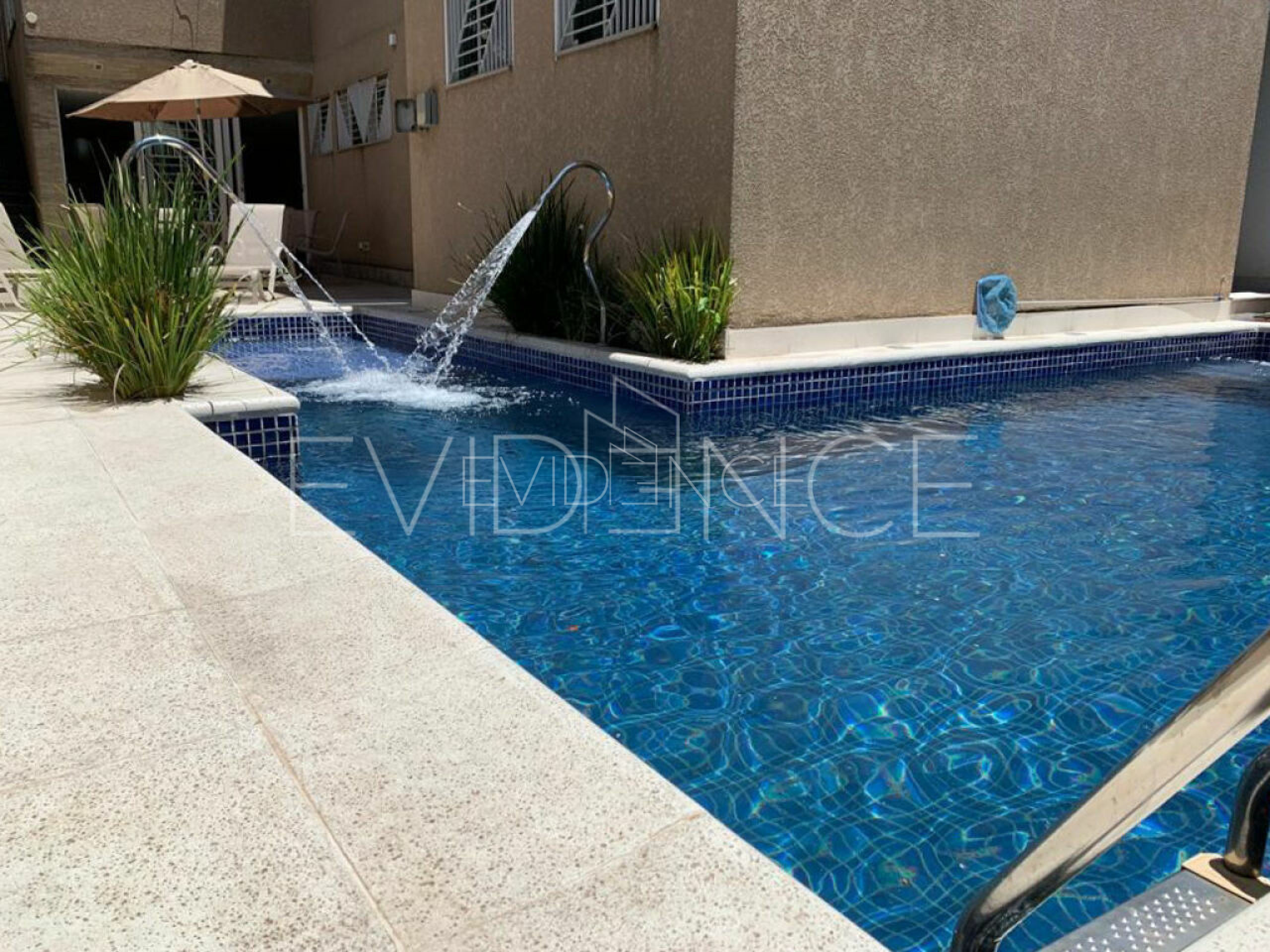 Casa Assobradada com 400m², 4 dormitórios, 3 suítes, 8 vagas no bairro Chácara Mafalda em São Paulo
