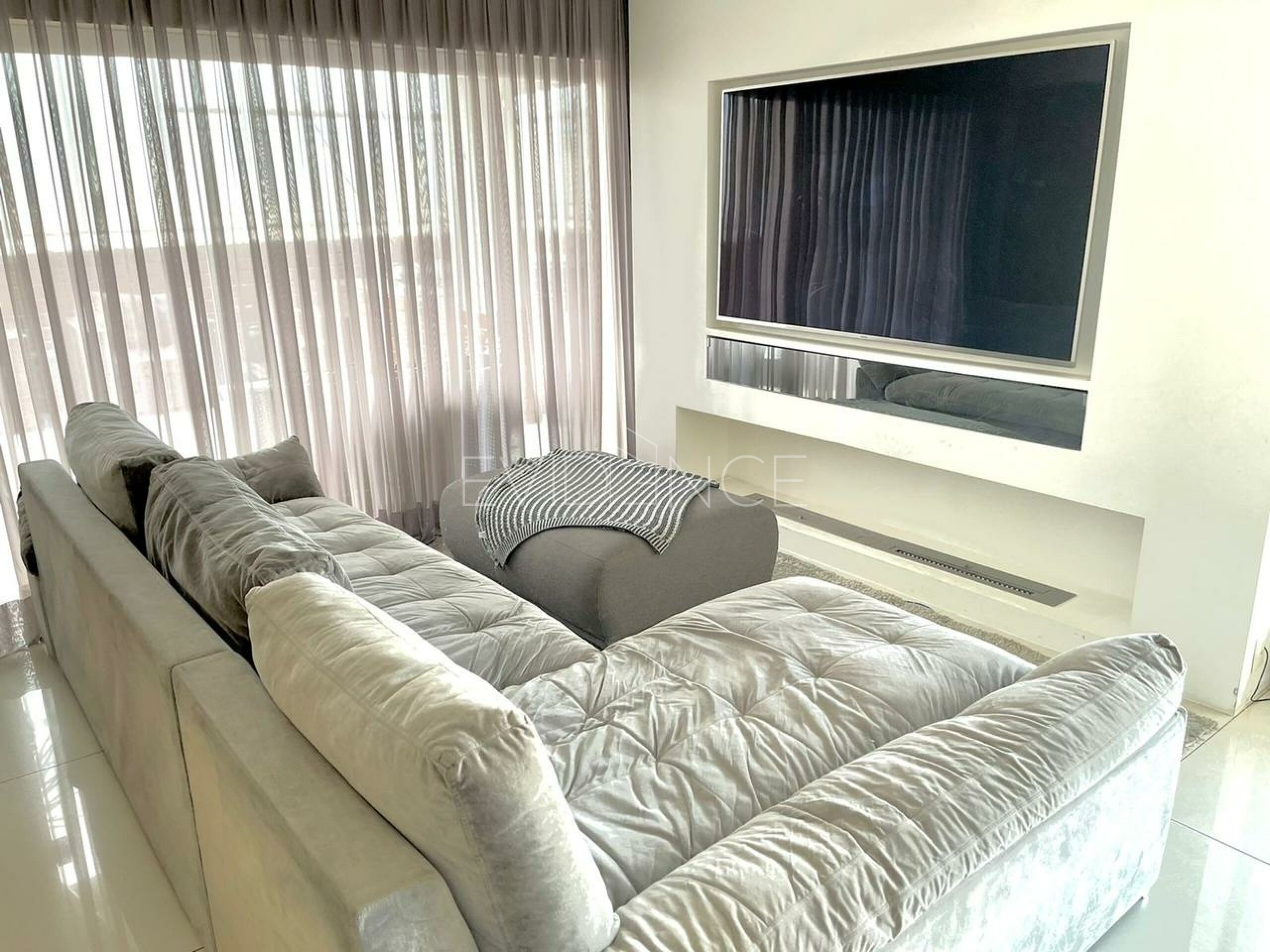 Cobertura com 182m², 3 dormitórios, 3 suítes, 3 vagas no bairro Anália Franco em São Paulo
