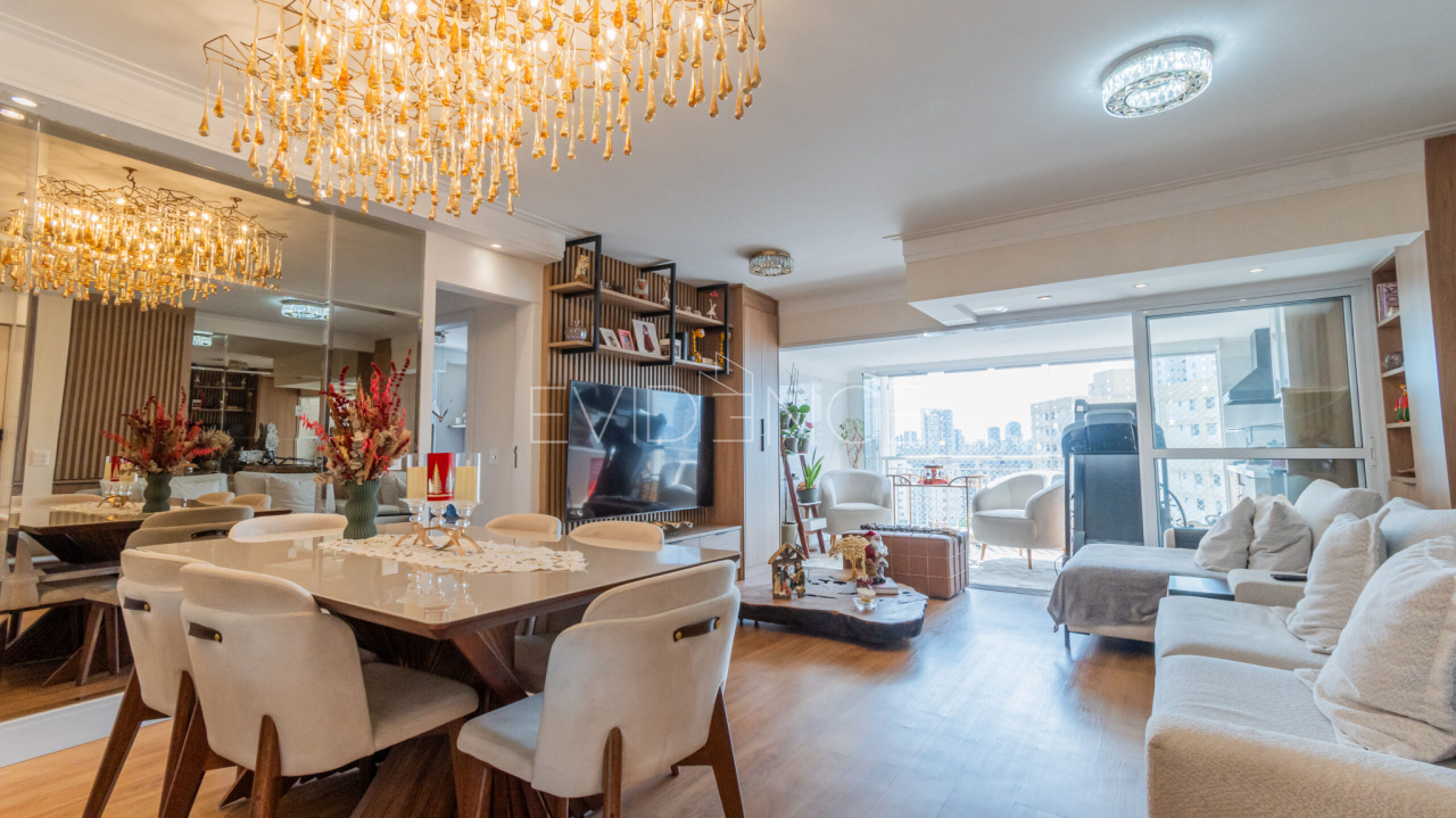 Apartamento com 106m², 2 dormitórios, 2 suítes, 2 vagas no bairro Tatuapé em São Paulo