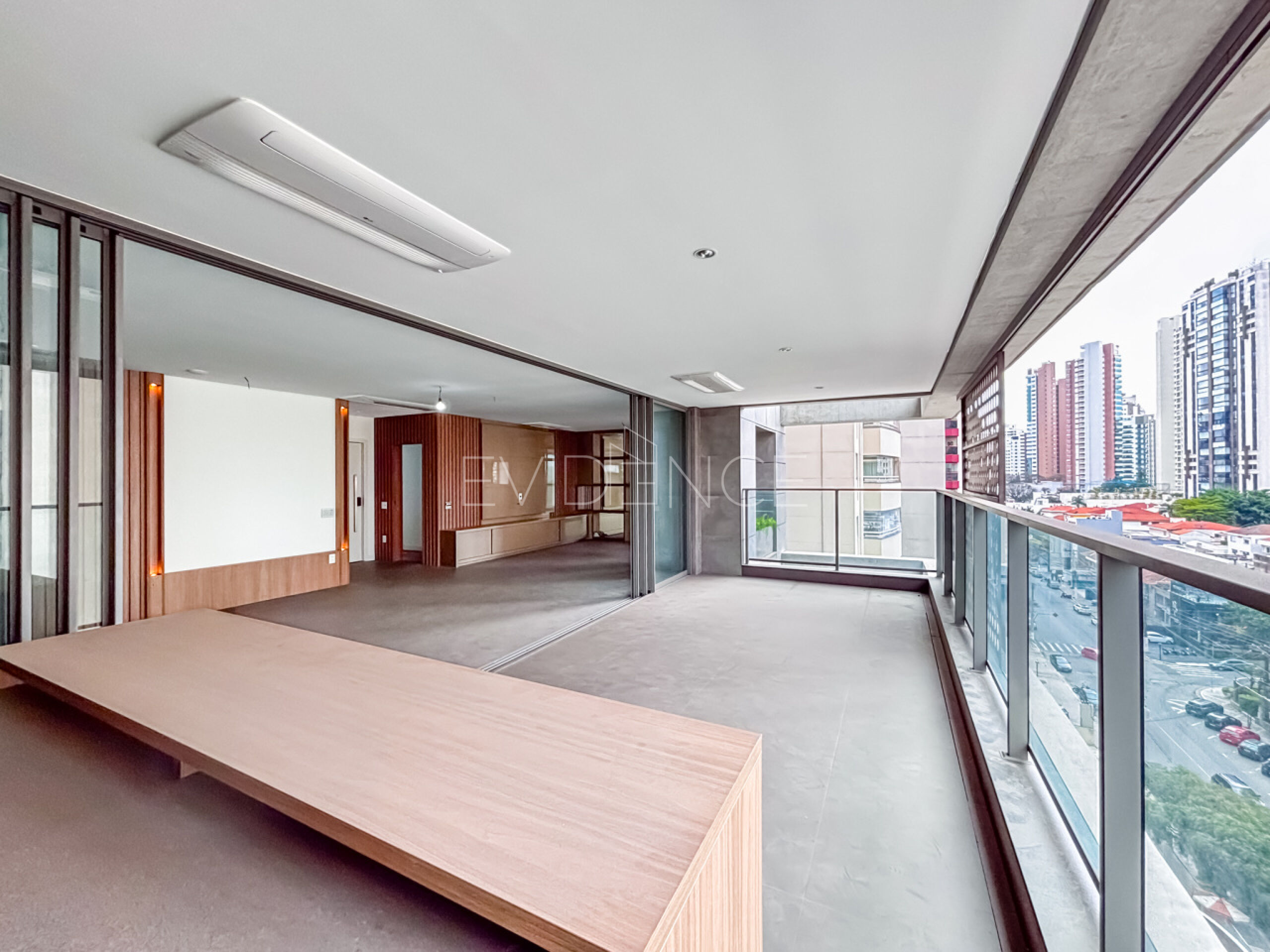 Apartamento com 257m², 4 dormitórios, 4 suítes, 5 vagas no bairro Jardim Anália Franco em São Paulo