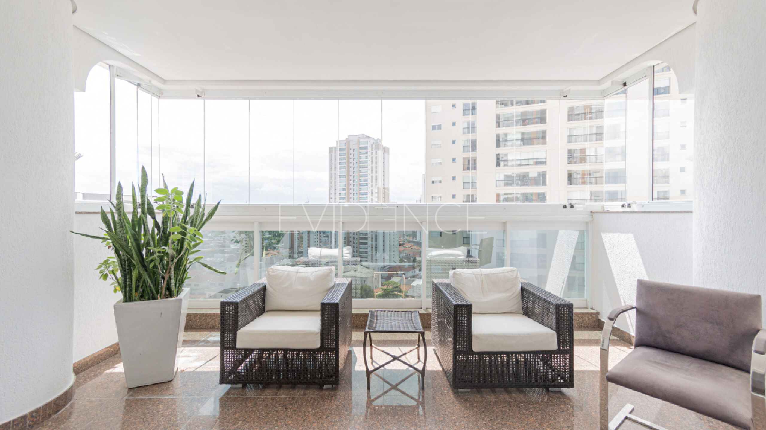 Apartamento com 224m², 3 dormitórios, 3 suítes, 4 vagas no bairro Jardim Anália Franco em São Paulo