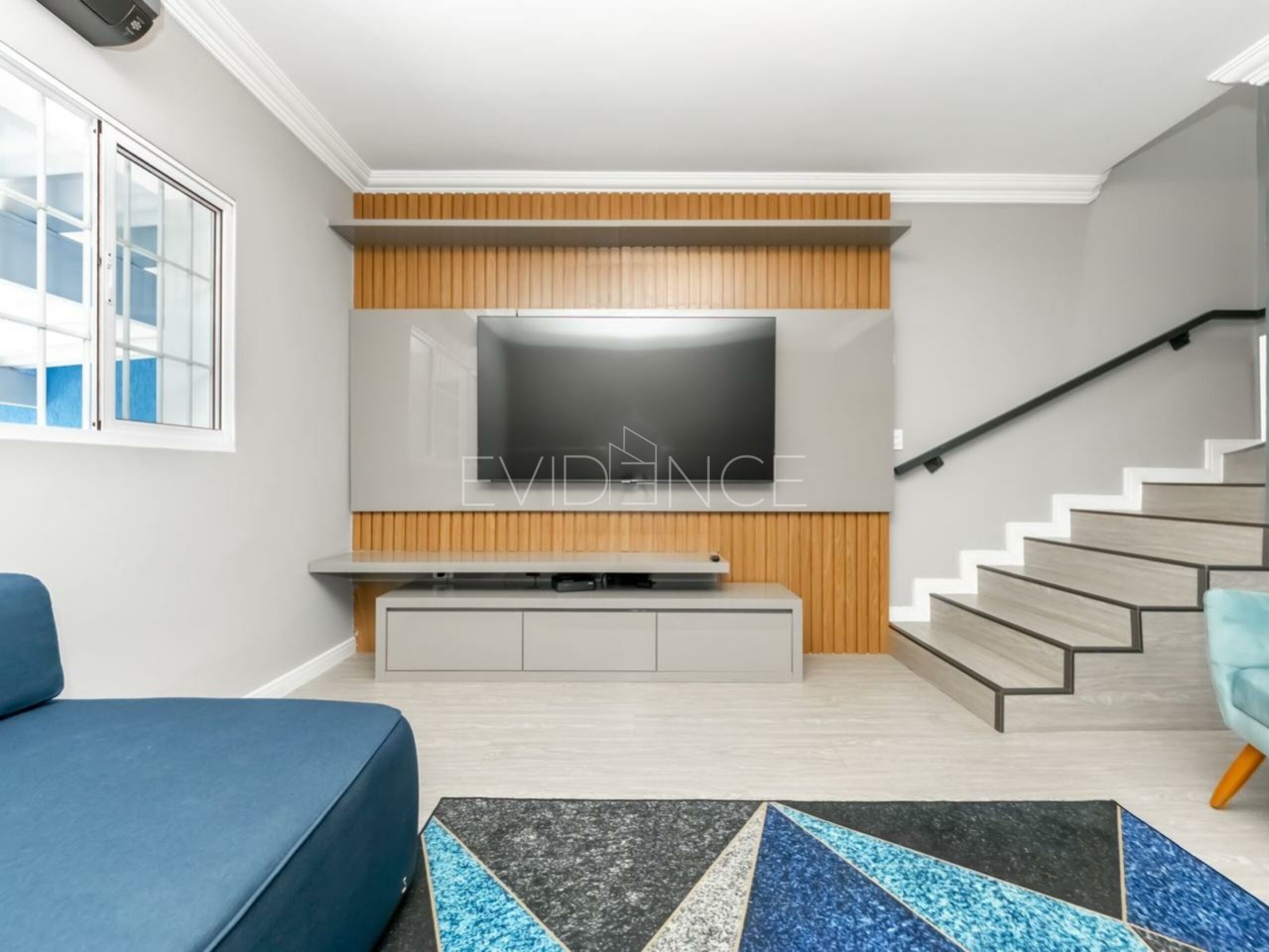 Casa Assobradada com 300m², 3 dormitórios, 1 suíte, 2 vagas no bairro Parque Colonial em São Paulo