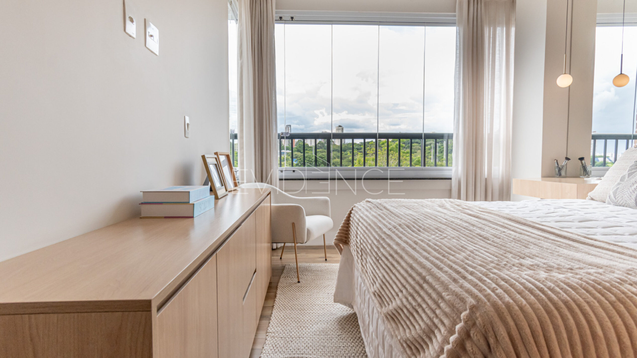 Apartamento com 162m², 3 dormitórios, 3 suítes, 3 vagas no bairro Anália Franco em São Paulo