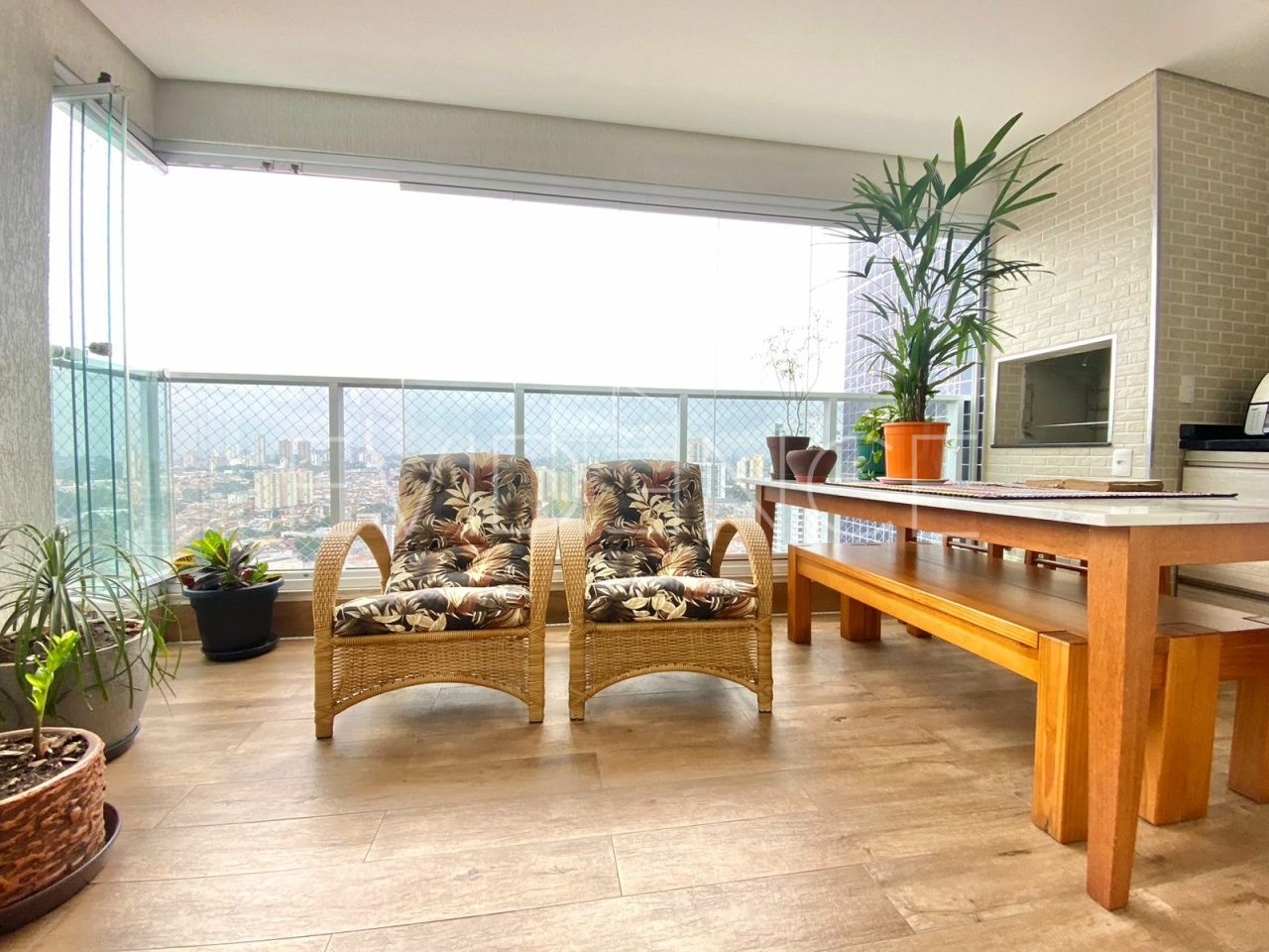 Apartamento com 118m², 3 dormitórios, 1 suíte, 3 vagas no bairro Tatuapé em São Paulo