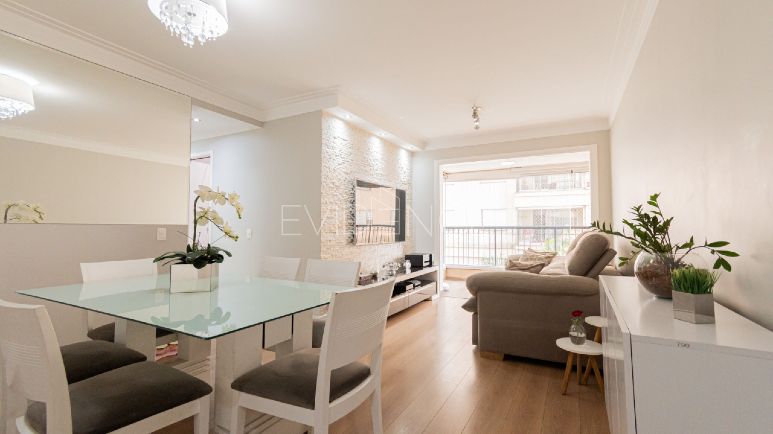 Apartamento com 80m², 3 dormitórios, 1 suíte, 2 vagas no bairro Vila Carrão em São Paulo