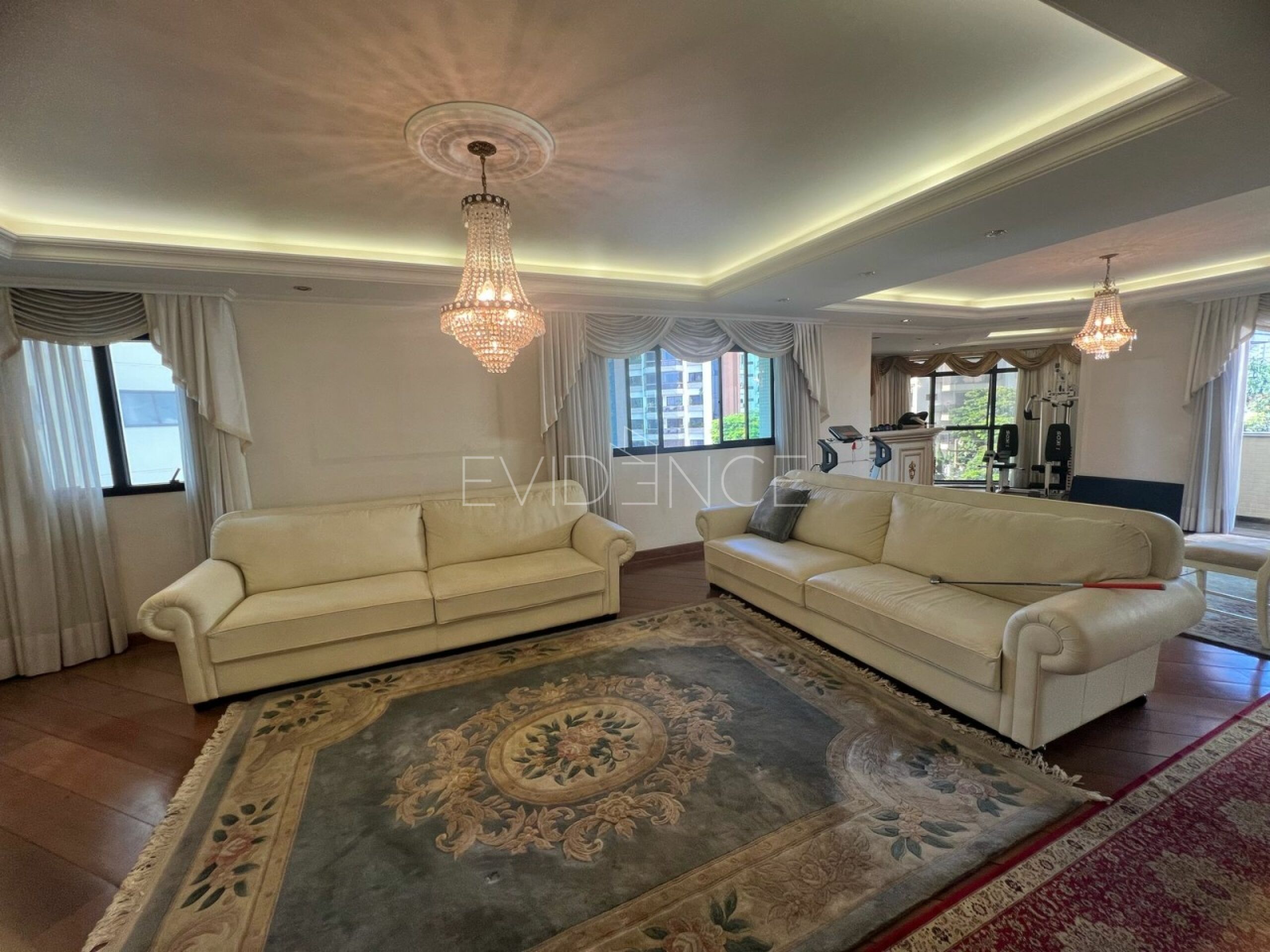 Apartamento com 255m², 4 dormitórios, 2 suítes, 4 vagas no bairro Tatuapé em São Paulo
