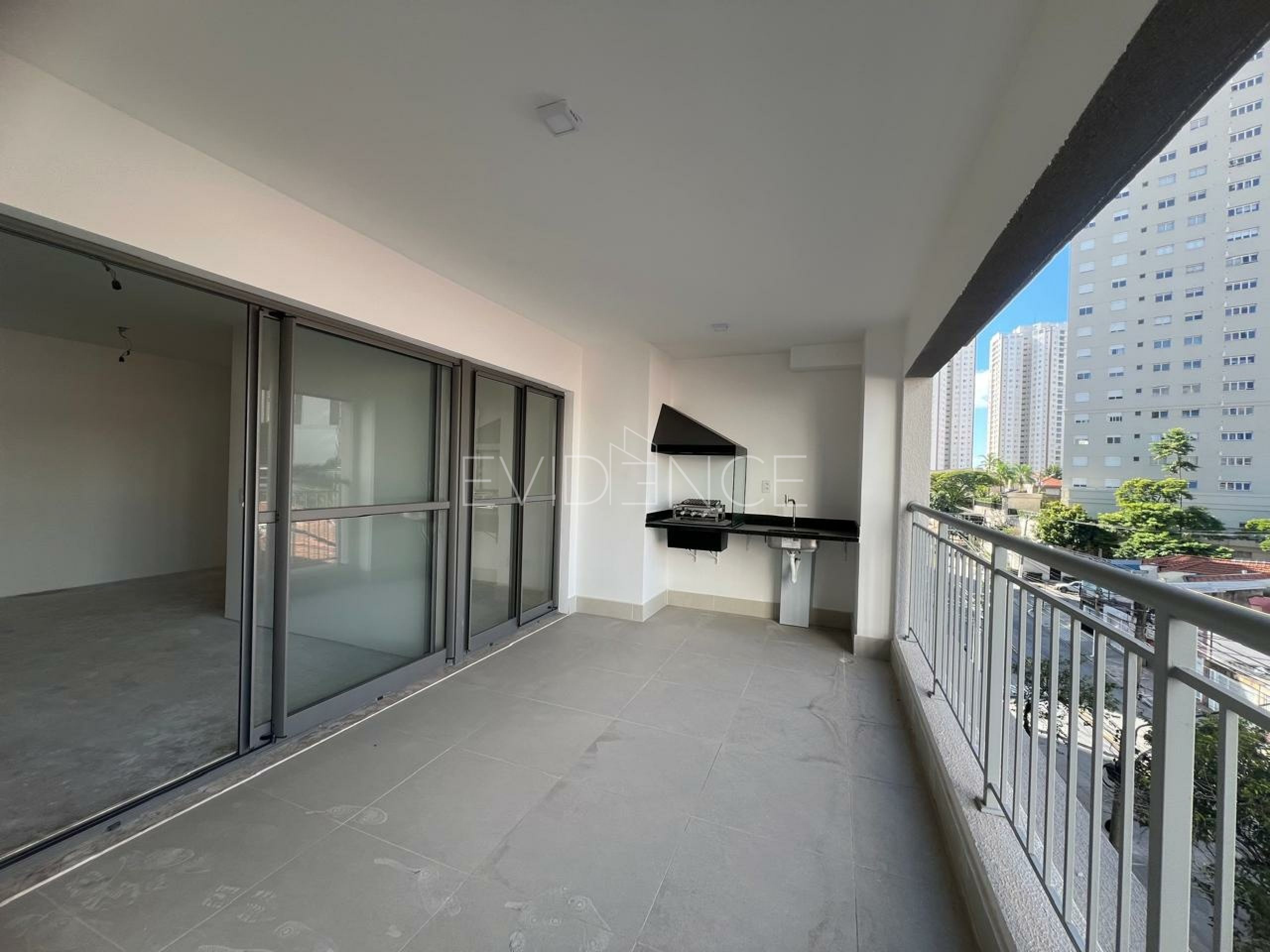 Apartamento com 100m², 3 dormitórios, 1 suíte, 2 vagas no bairro Tatuapé em São Paulo