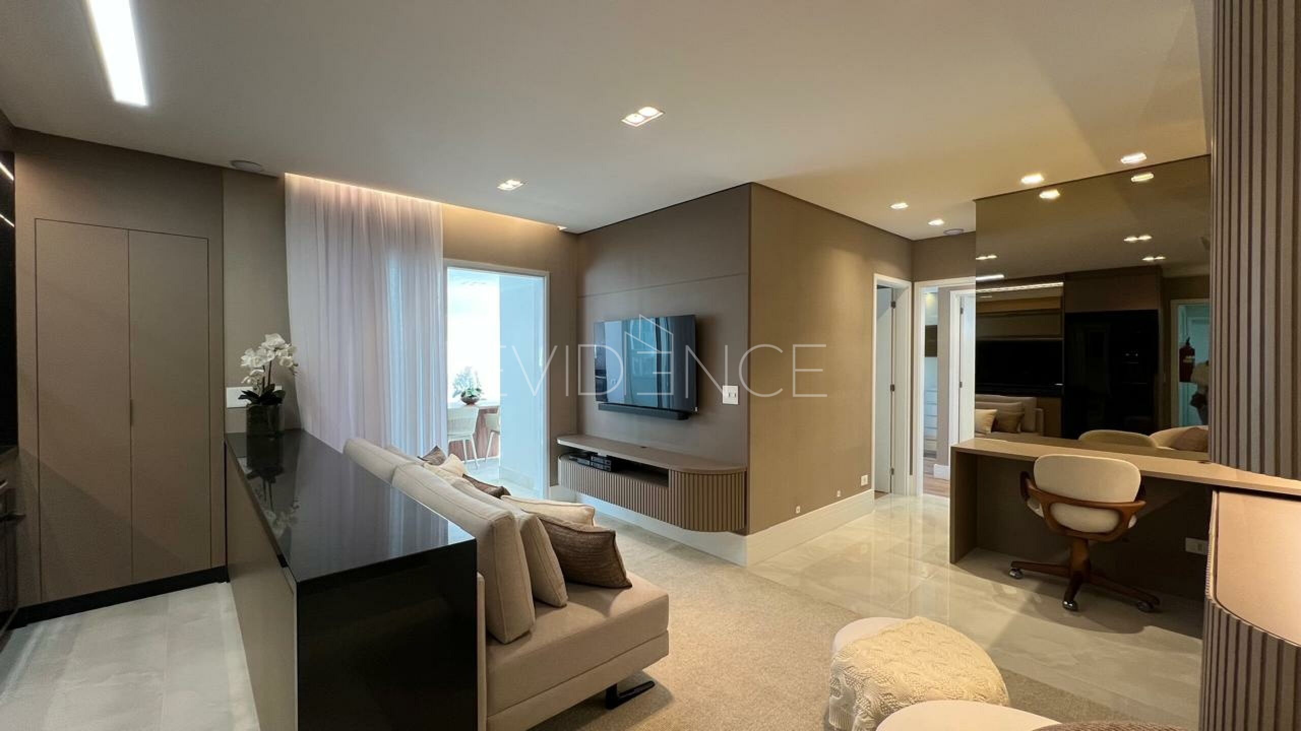 Apartamento com 80m², 2 dormitórios, 1 suíte, 2 vagas no bairro Tatuapé em São Paulo