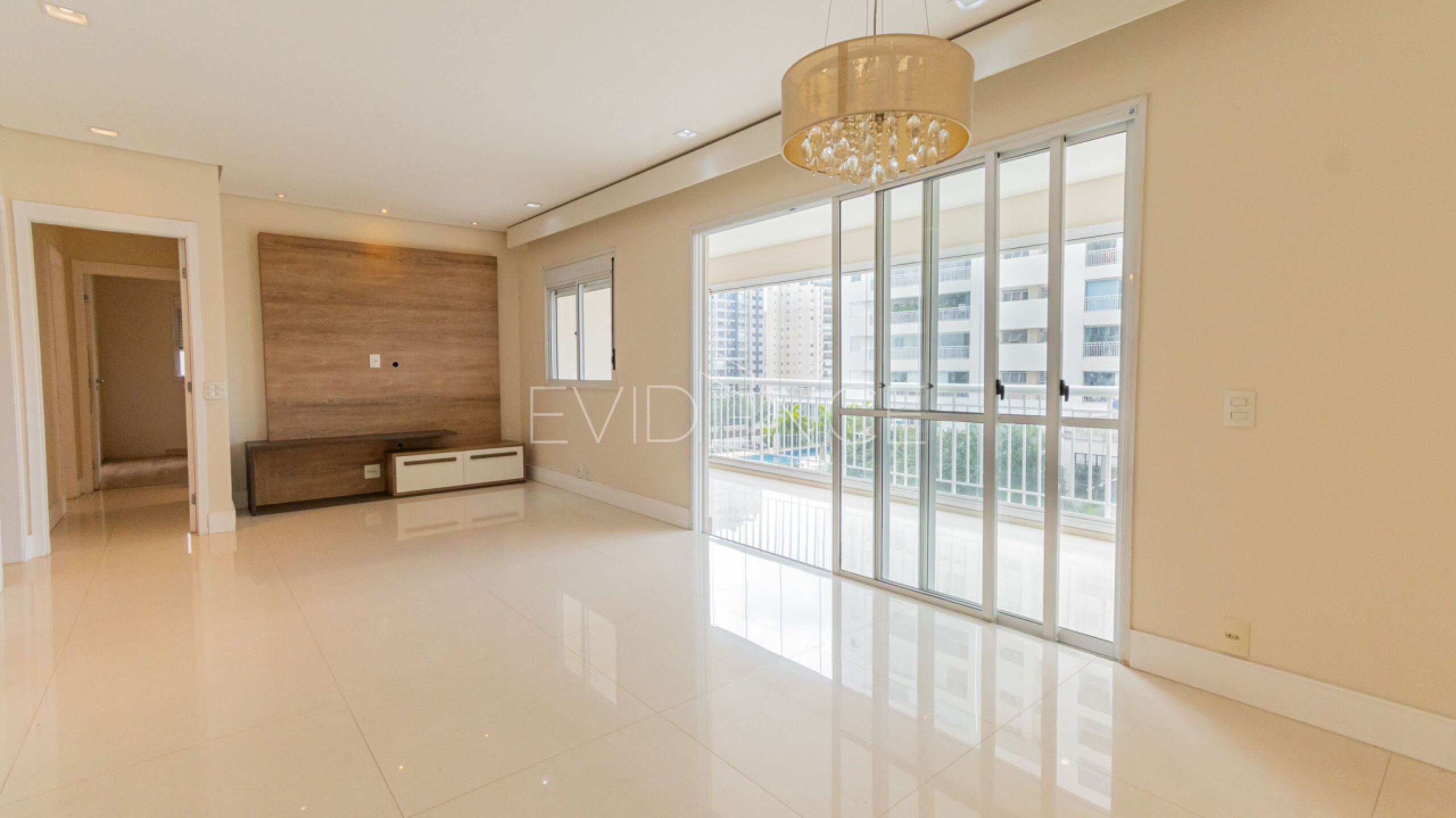 Apartamento com 112m², 3 dormitórios, 1 suíte, 2 vagas no bairro Anália Franco em São Paulo