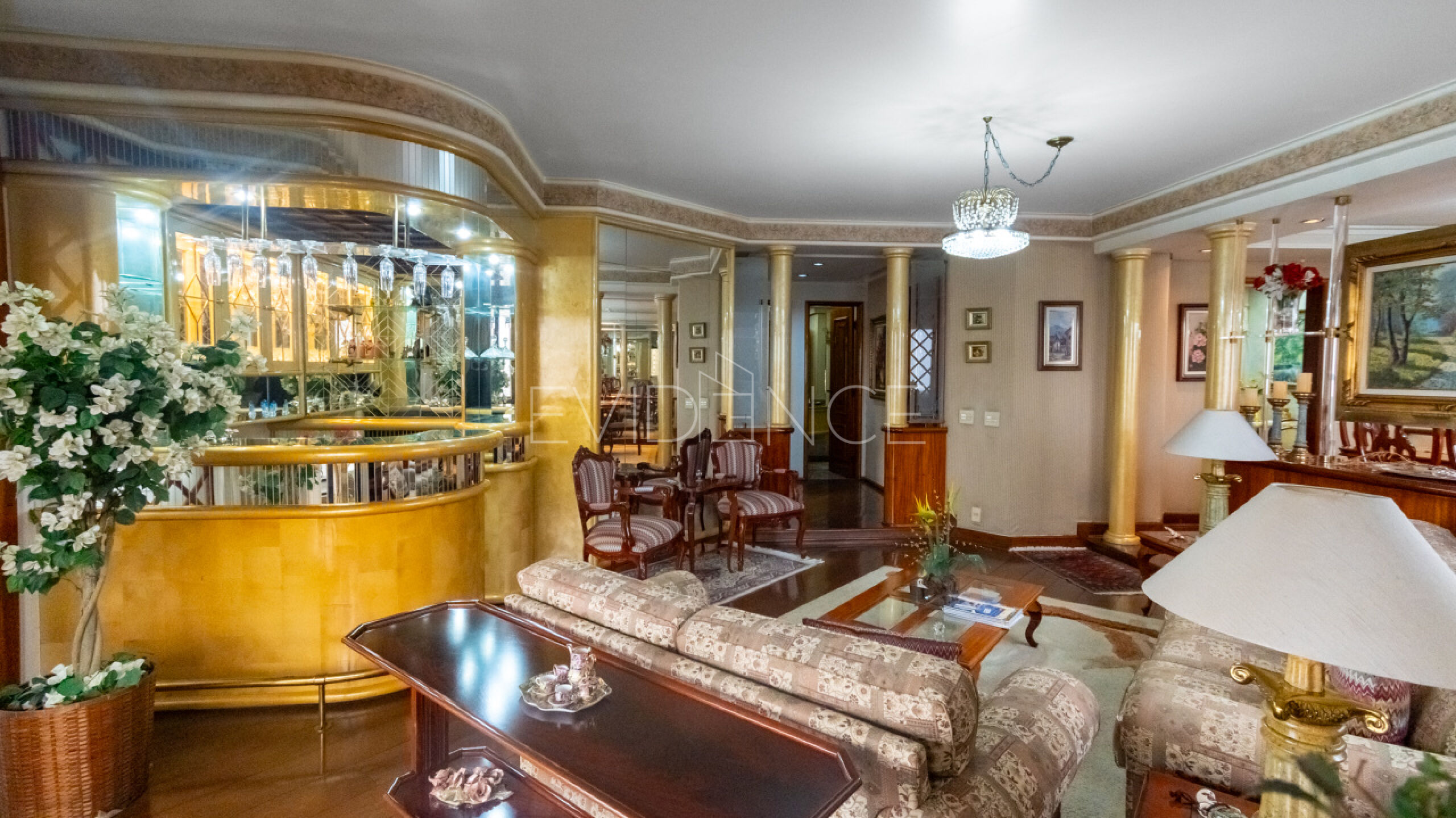 Apartamento com 202m², 3 dormitórios, 3 suítes, 3 vagas no bairro Tatuapé em São Paulo