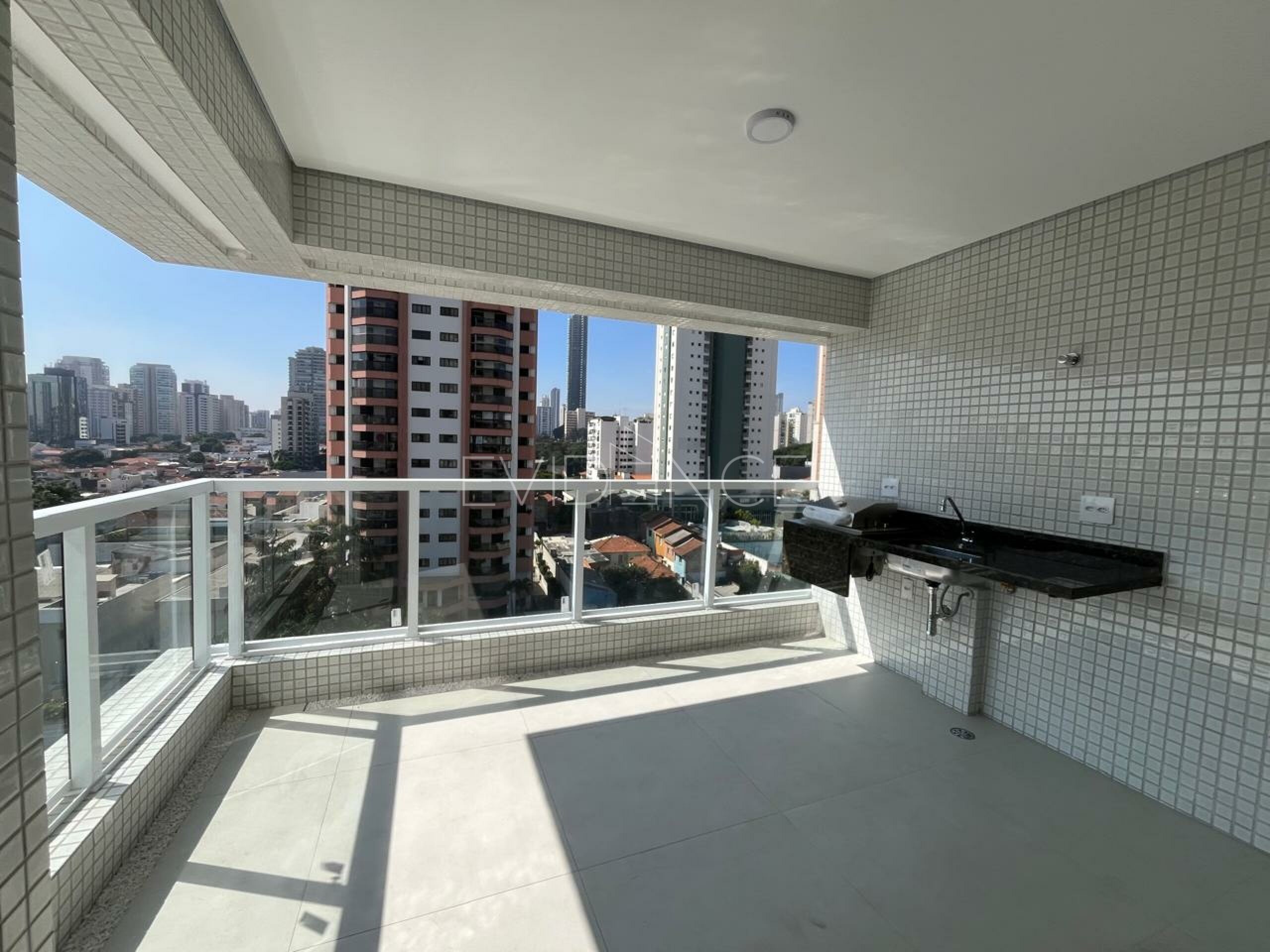 Apartamento com 80m², 2 dormitórios, 2 suítes, 2 vagas no bairro Tatuapé em São Paulo