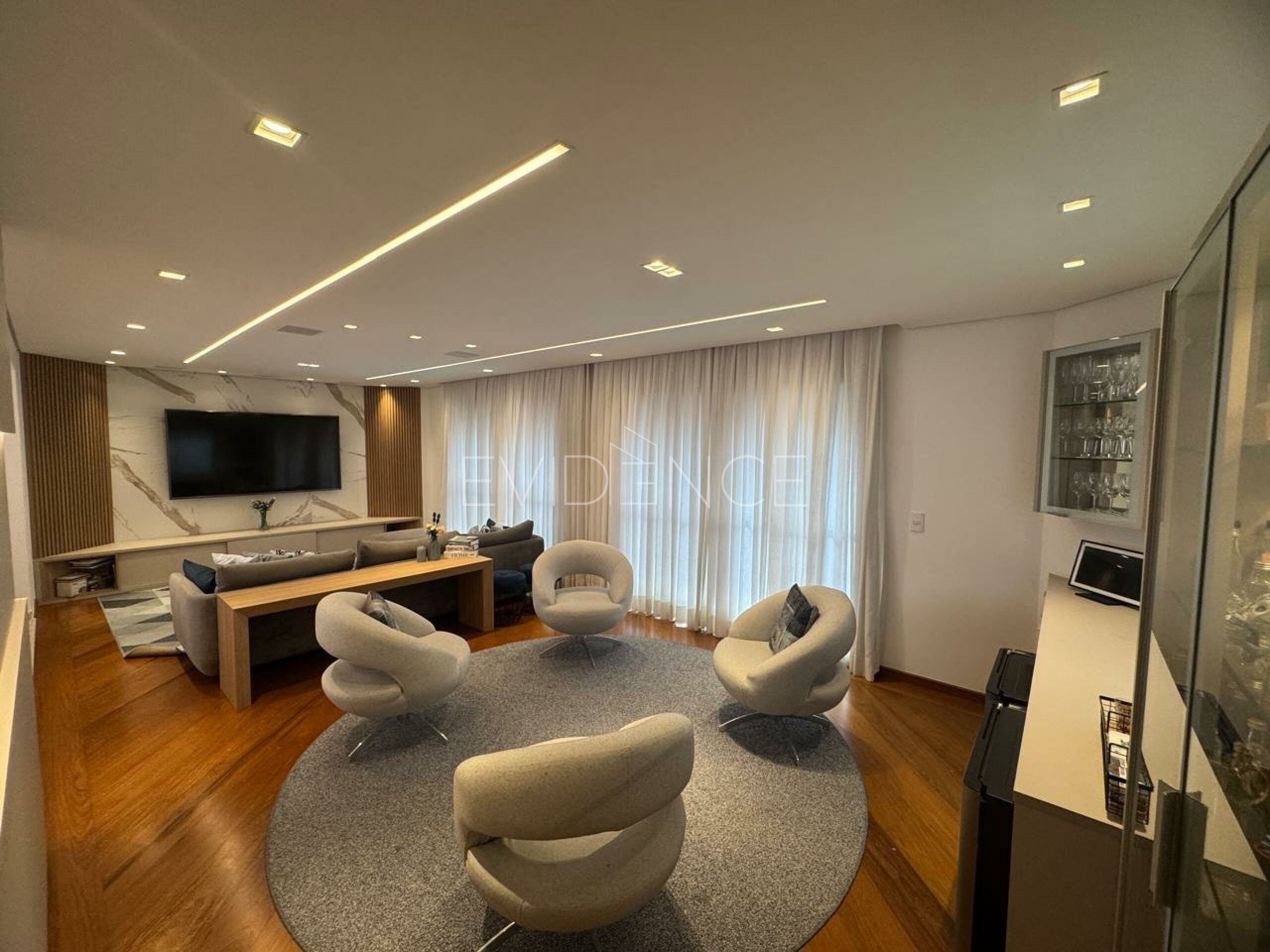 Apartamento com 188m², 3 dormitórios, 3 suítes, 3 vagas no bairro Tatuapé em São Paulo