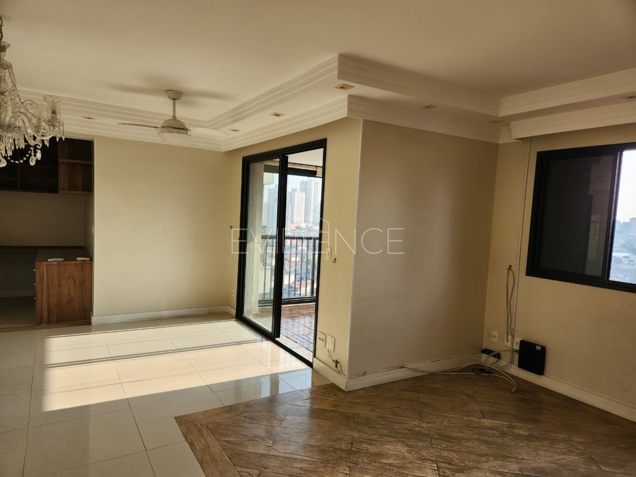 Apartamento com 69m², 2 dormitórios, 1 suíte, 2 vagas no bairro Vila Regente Feijó em São Paulo