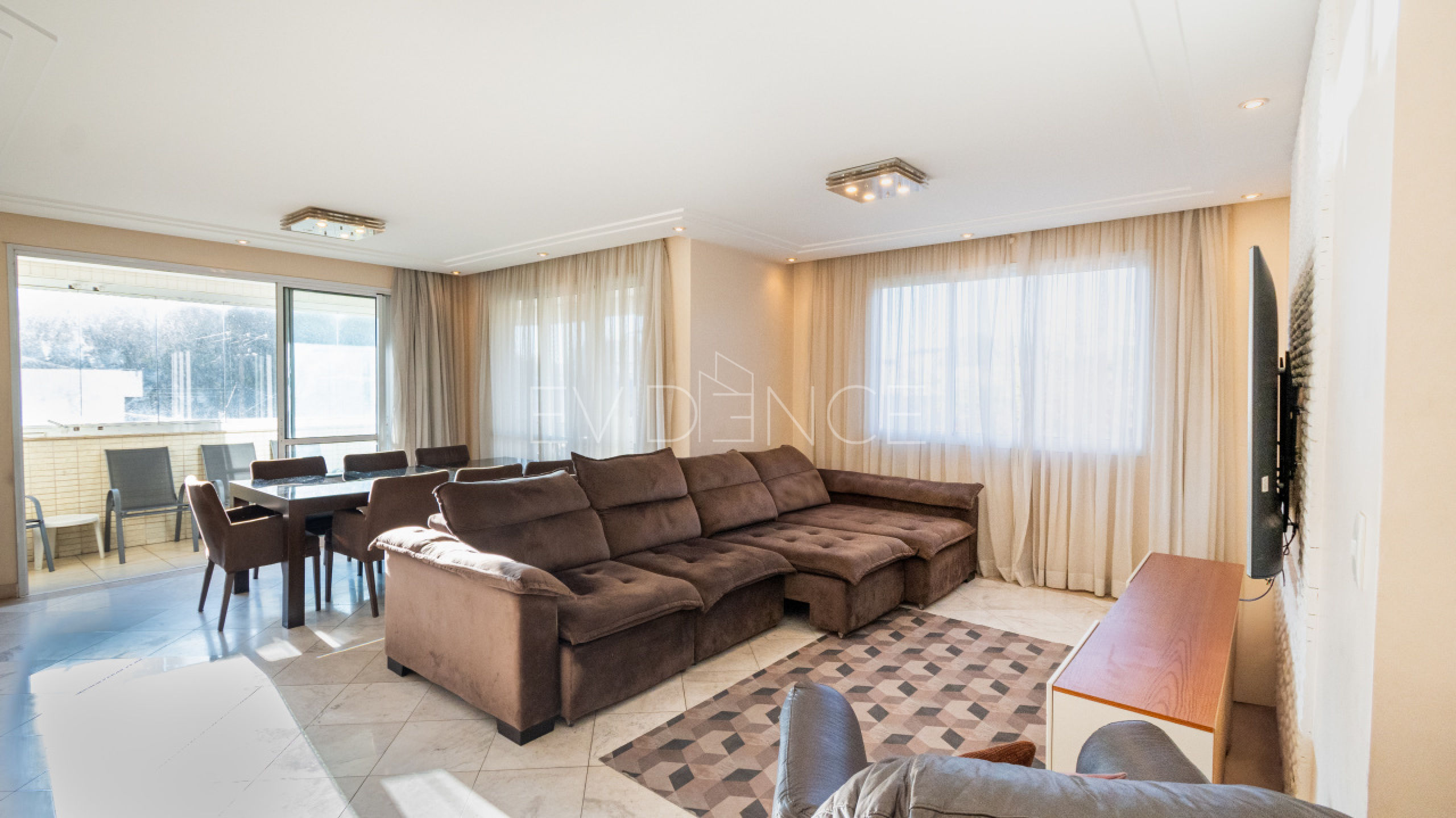 Apartamento com 210m², 4 dormitórios, 2 suítes, 5 vagas no bairro Vila Carrão em São Paulo