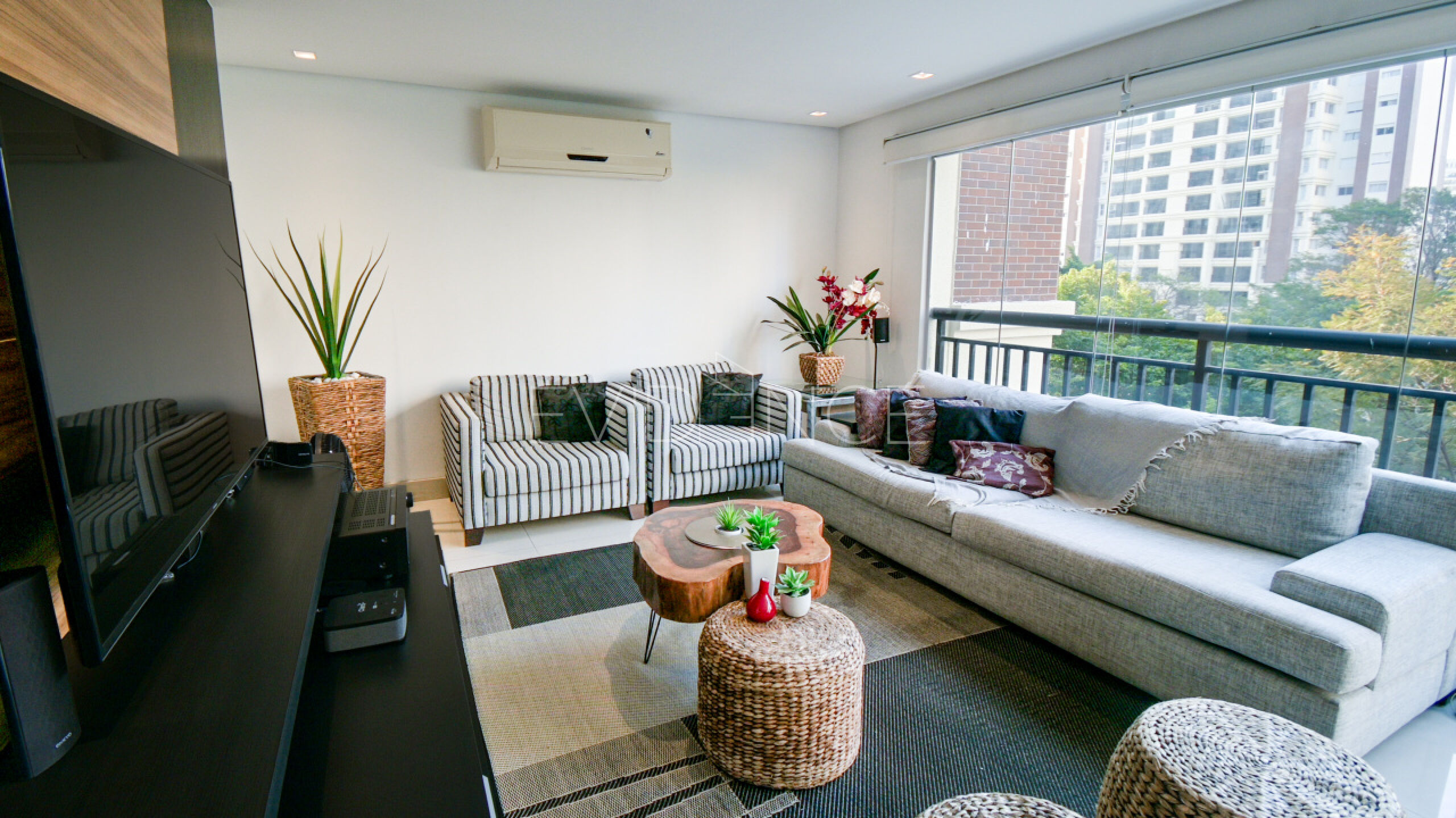 Apartamento com 315m², 3 dormitórios, 3 suítes, 5 vagas no bairro Tatuapé em São Paulo
