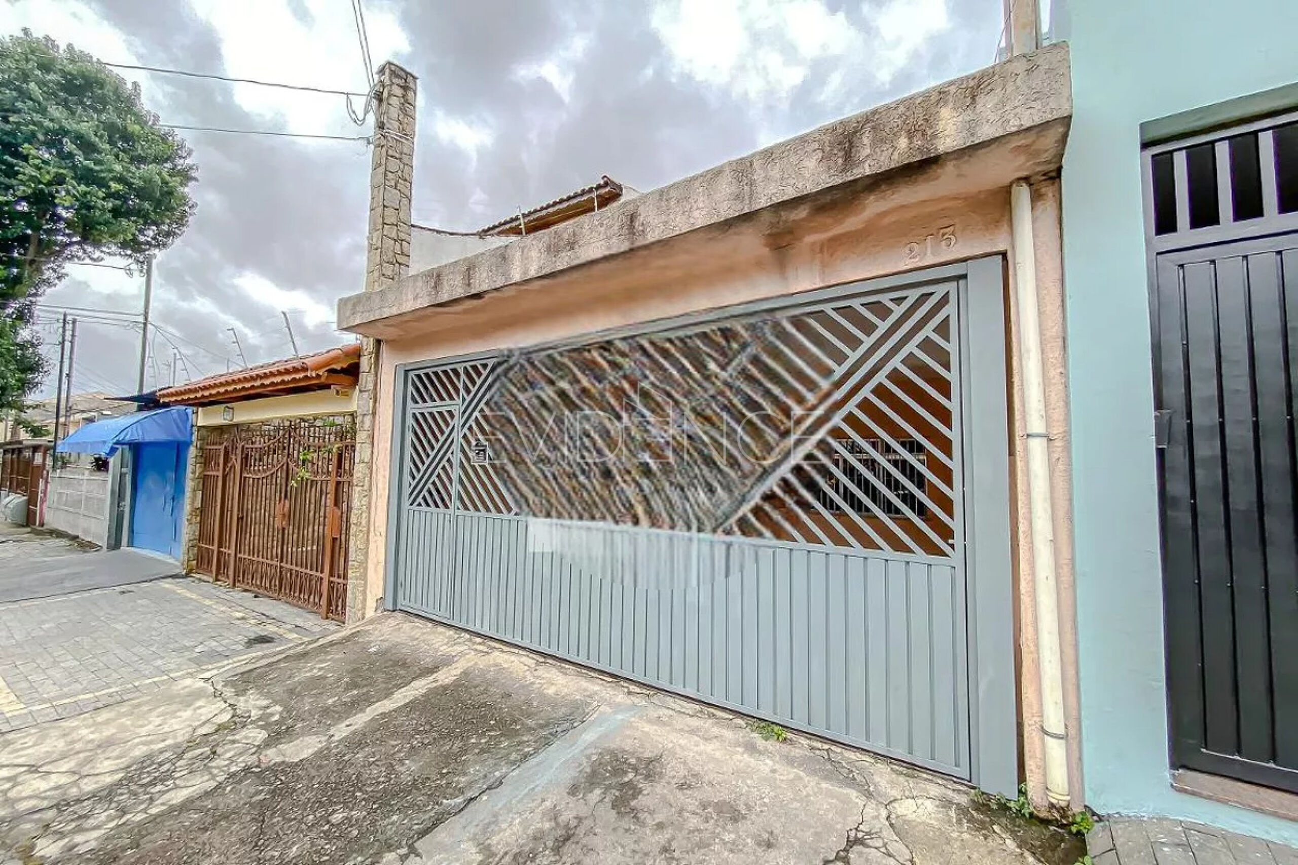 Casa Térrea com 200m², 3 dormitórios, 1 suíte, 2 vagas no bairro Tatuapé em São Paulo