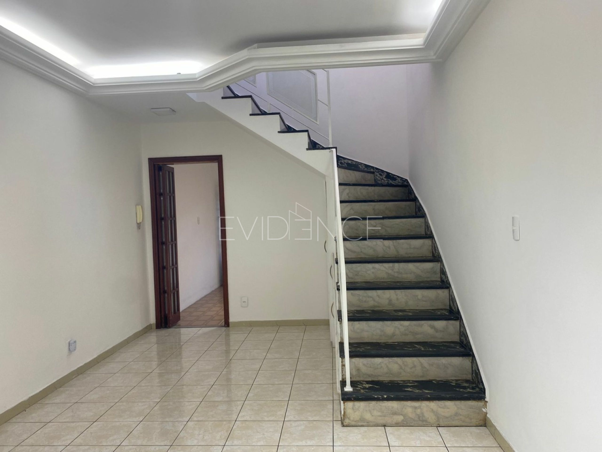 Sobrado Comercial com 103m² no bairro Vila Carrão em São Paulo